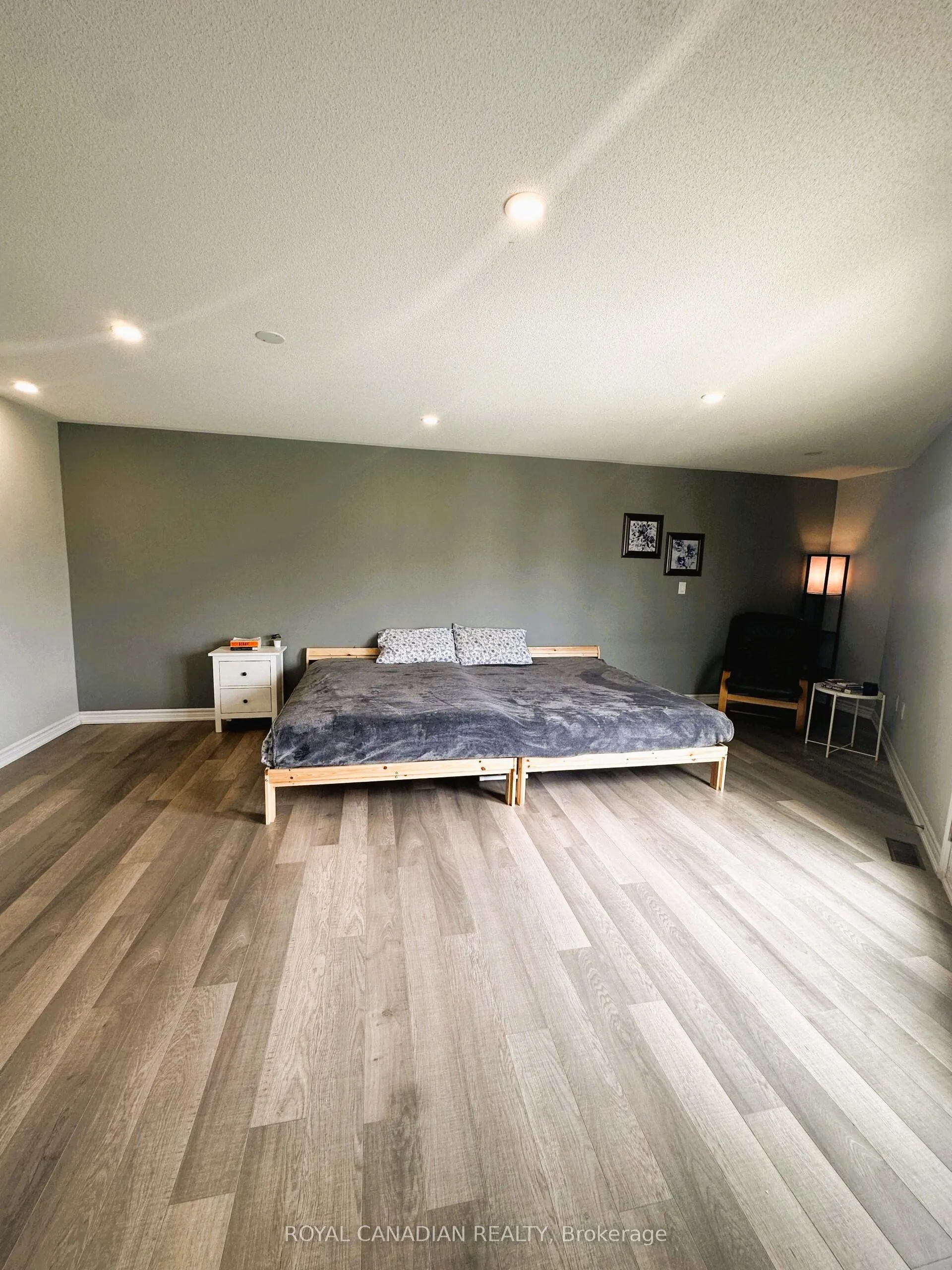 3865 Major Mackenzie Drive, #225