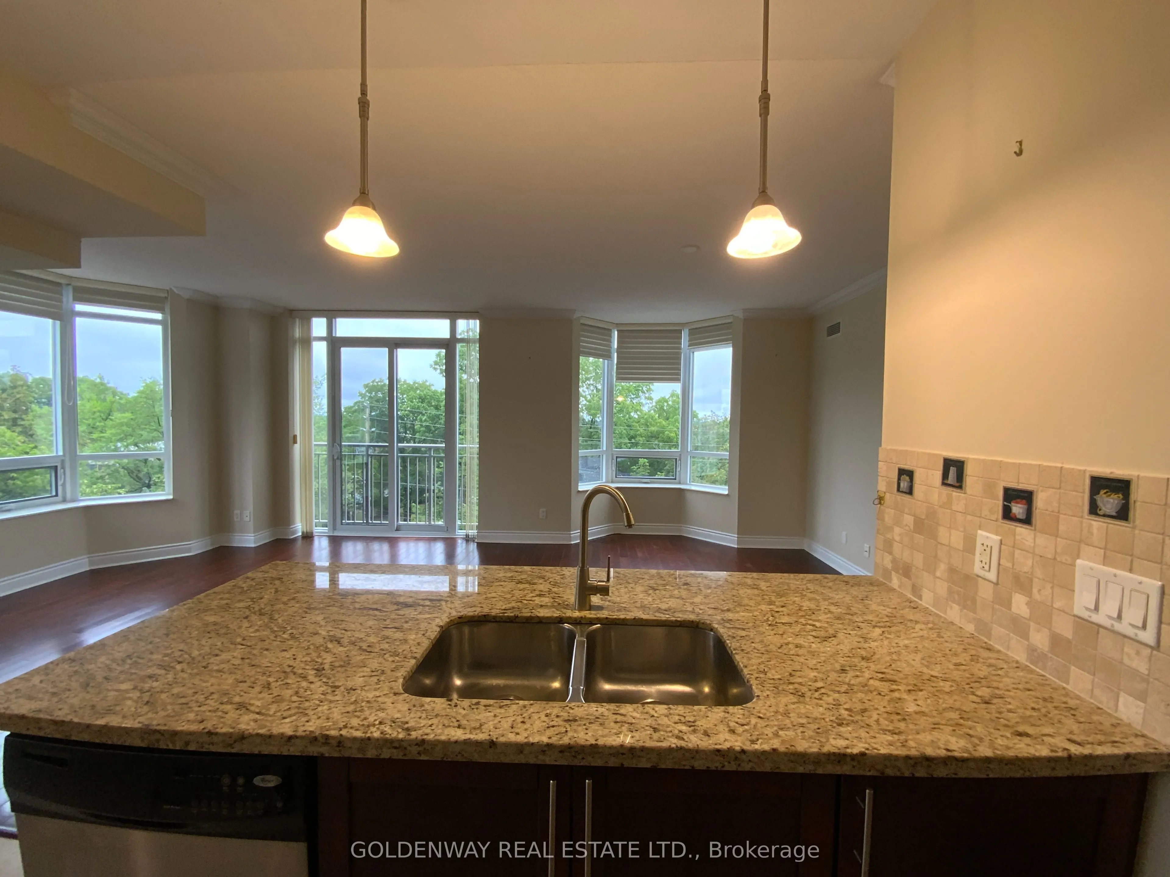 10101 Yonge Street, #315