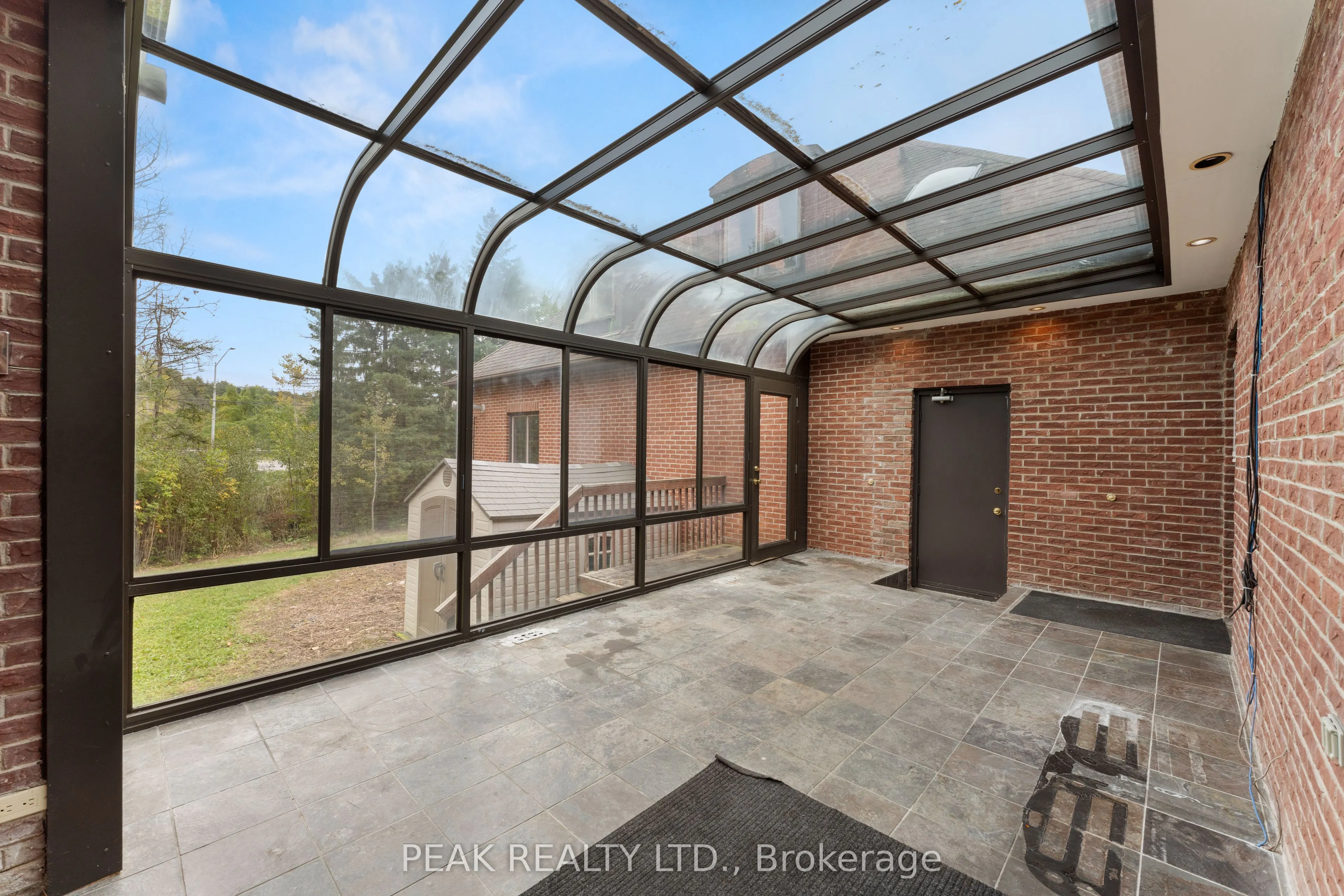 21 Woodland Acres Crescent