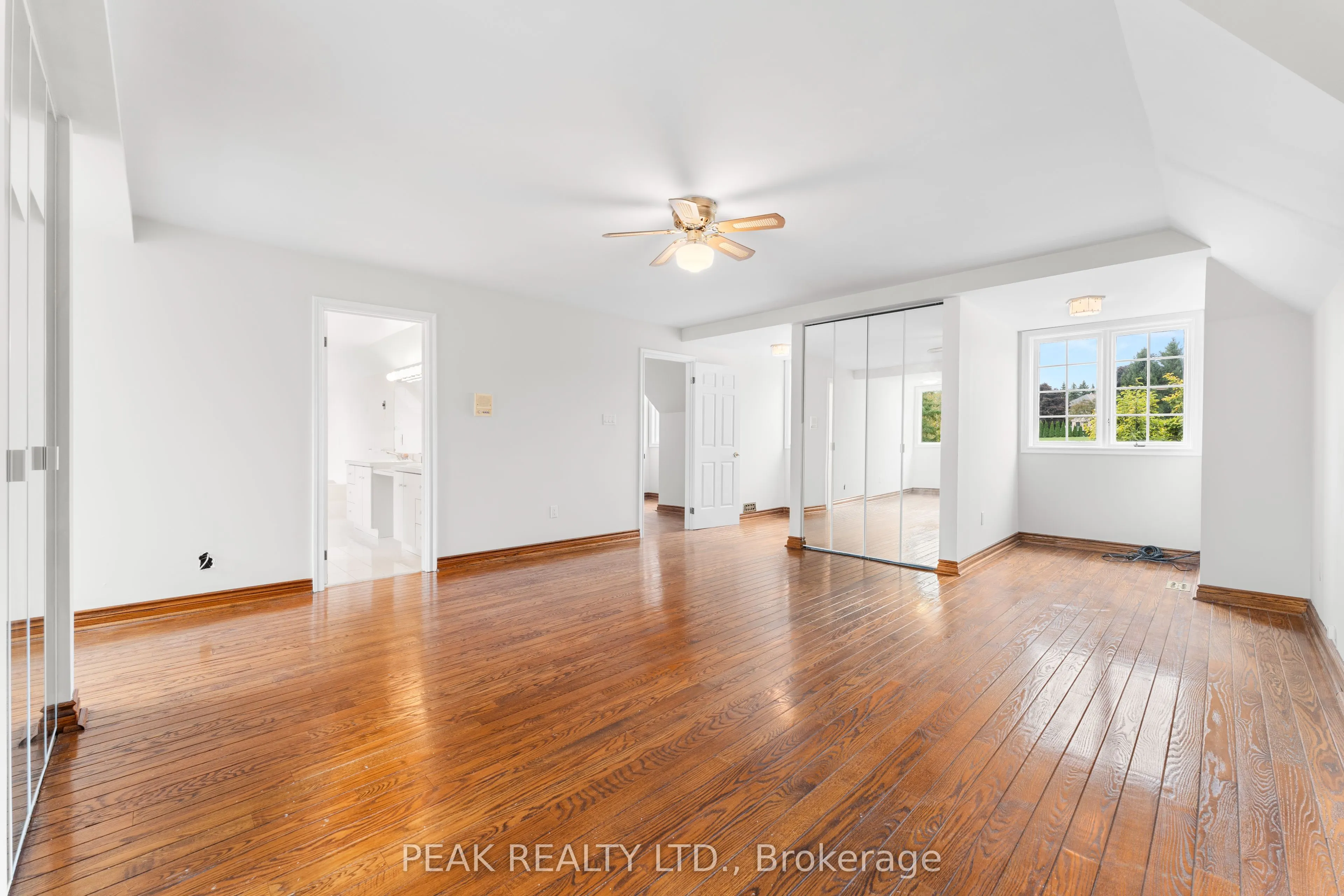 21 Woodland Acres Crescent