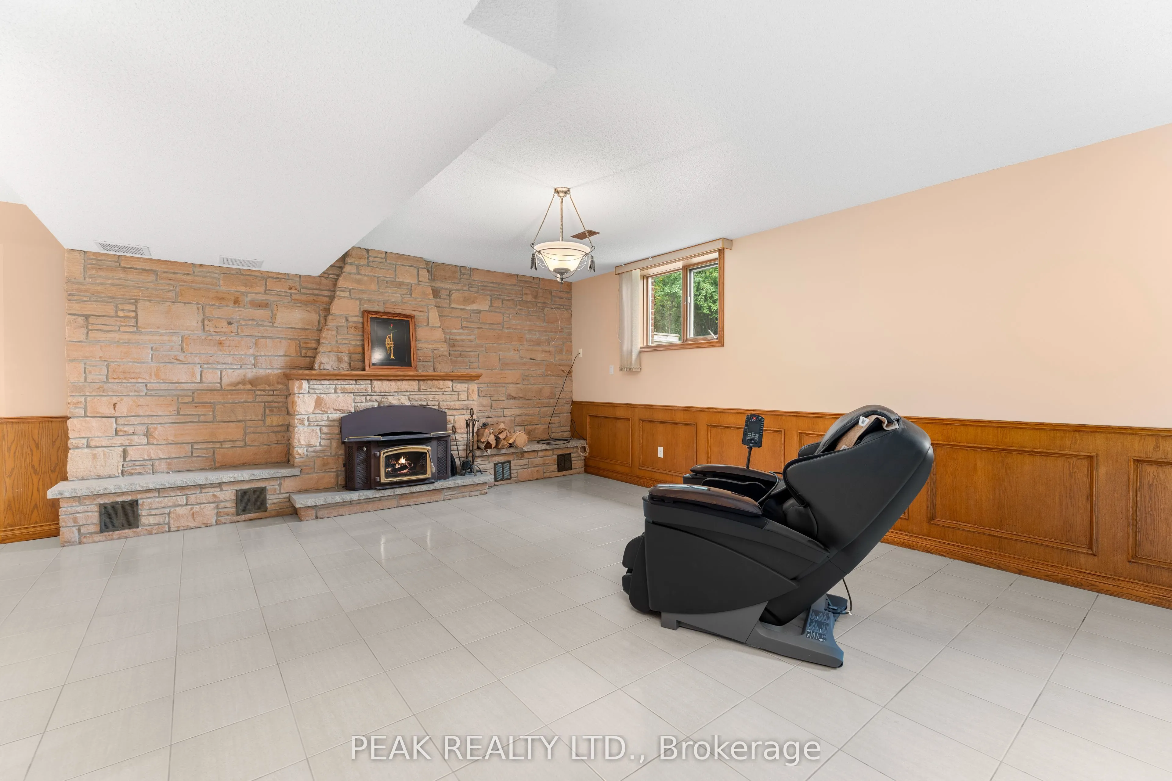 21 Woodland Acres Crescent