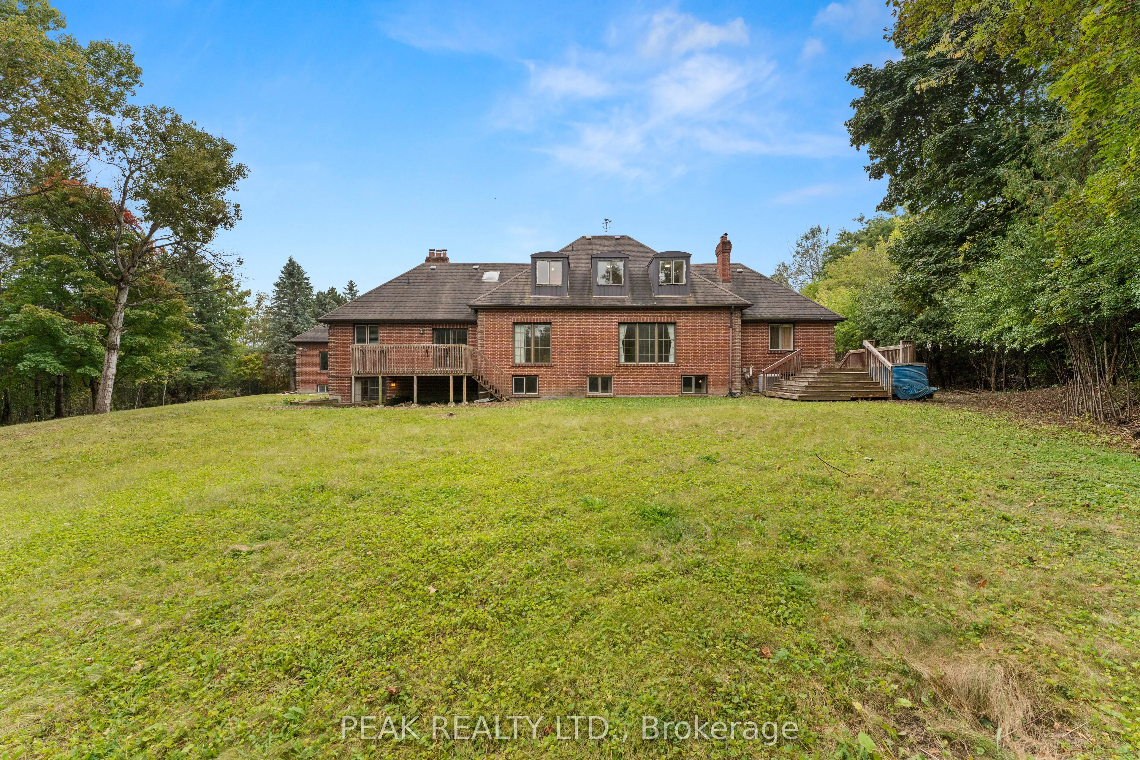 21 Woodland Acres Crescent