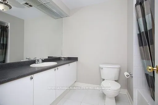255 Shaftsbury Avenue, #27