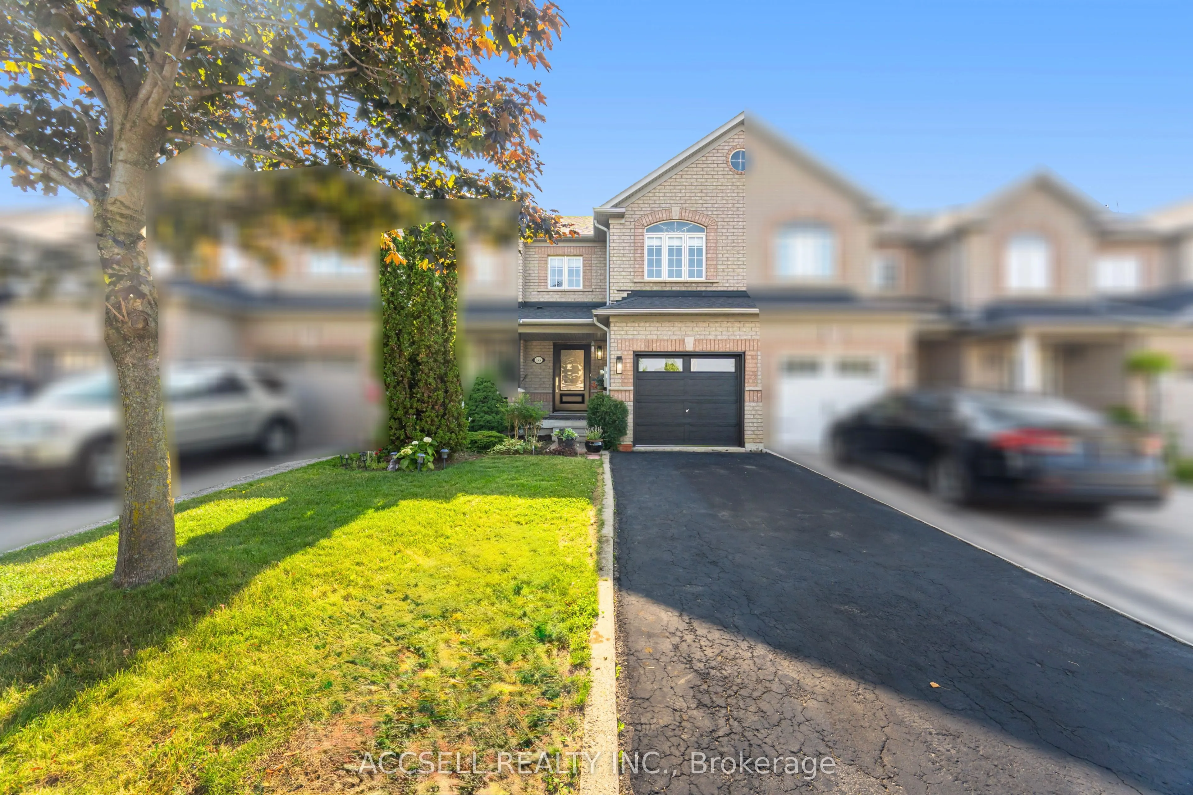 188 Deepsprings Crescent