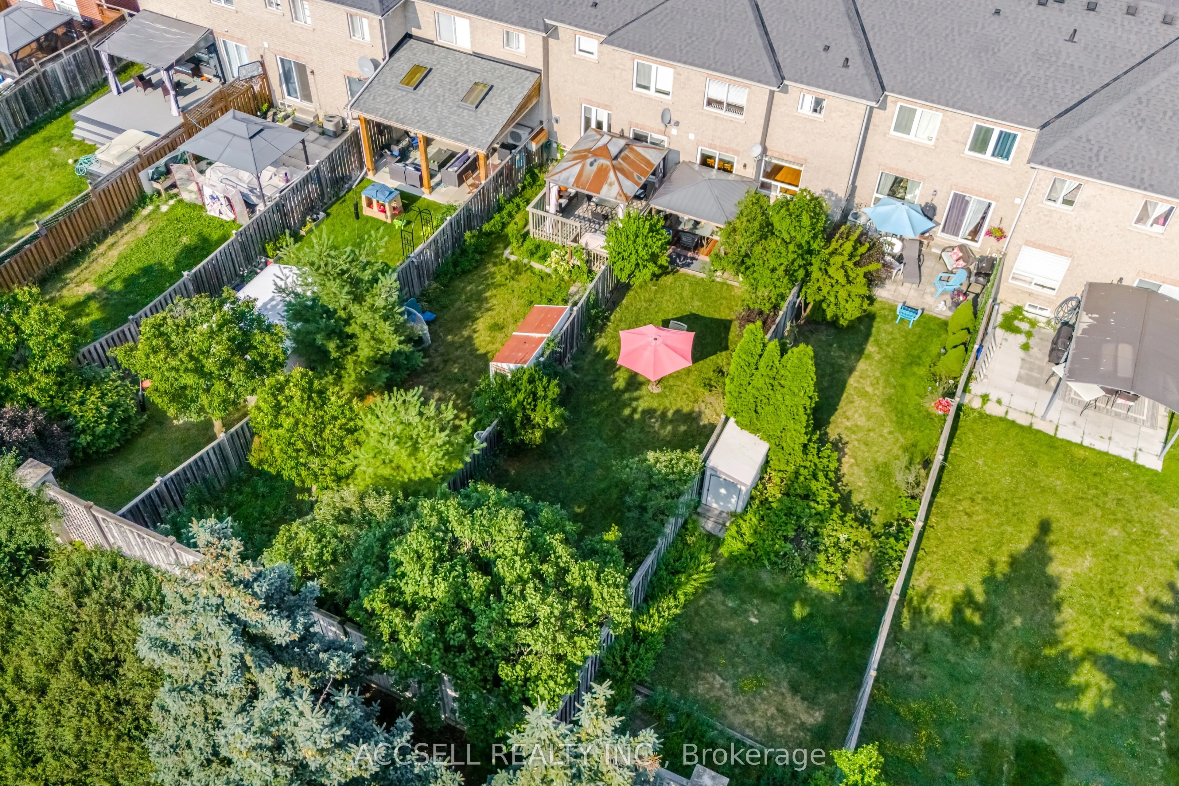 188 Deepsprings Crescent