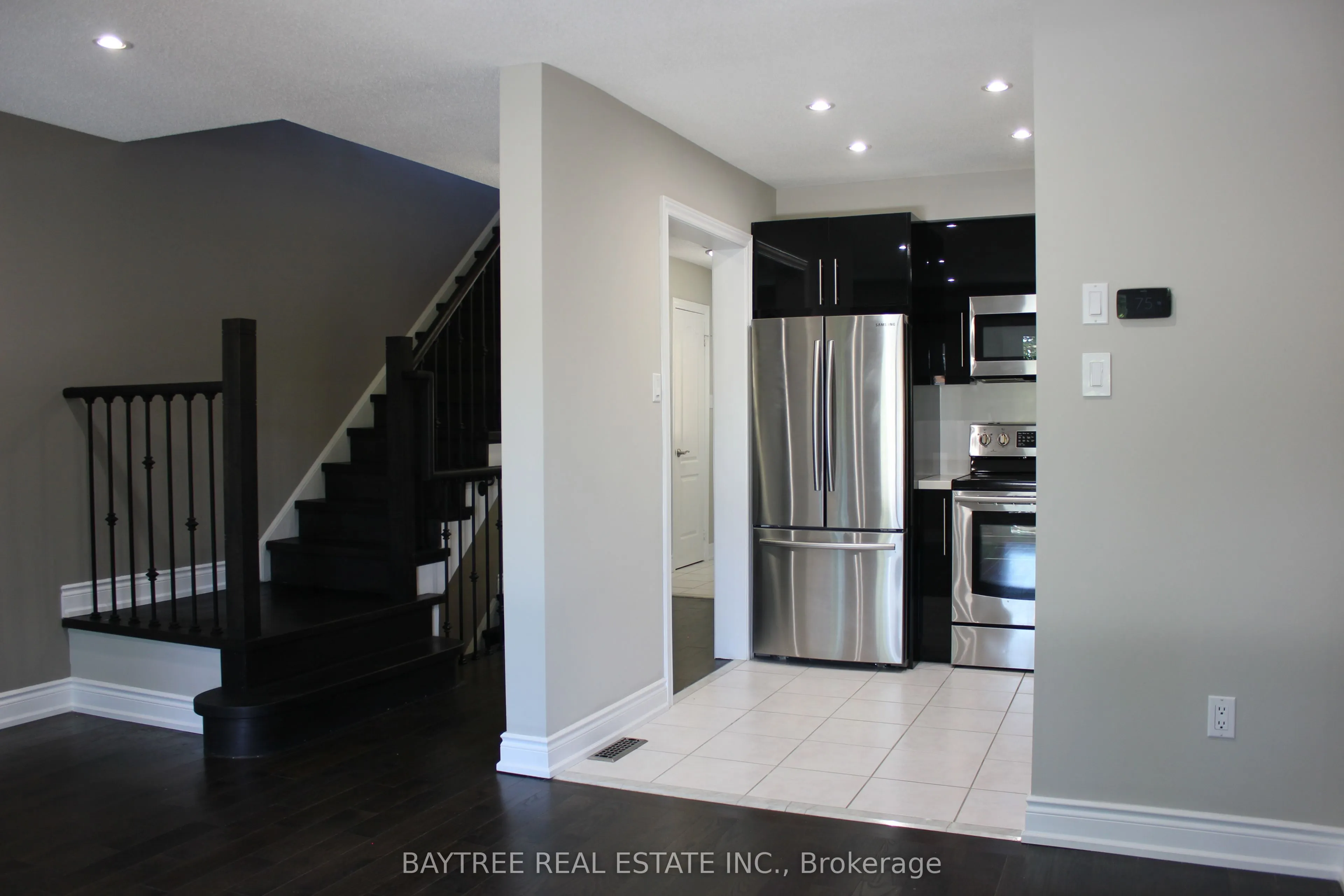4 Larissa Court, #2