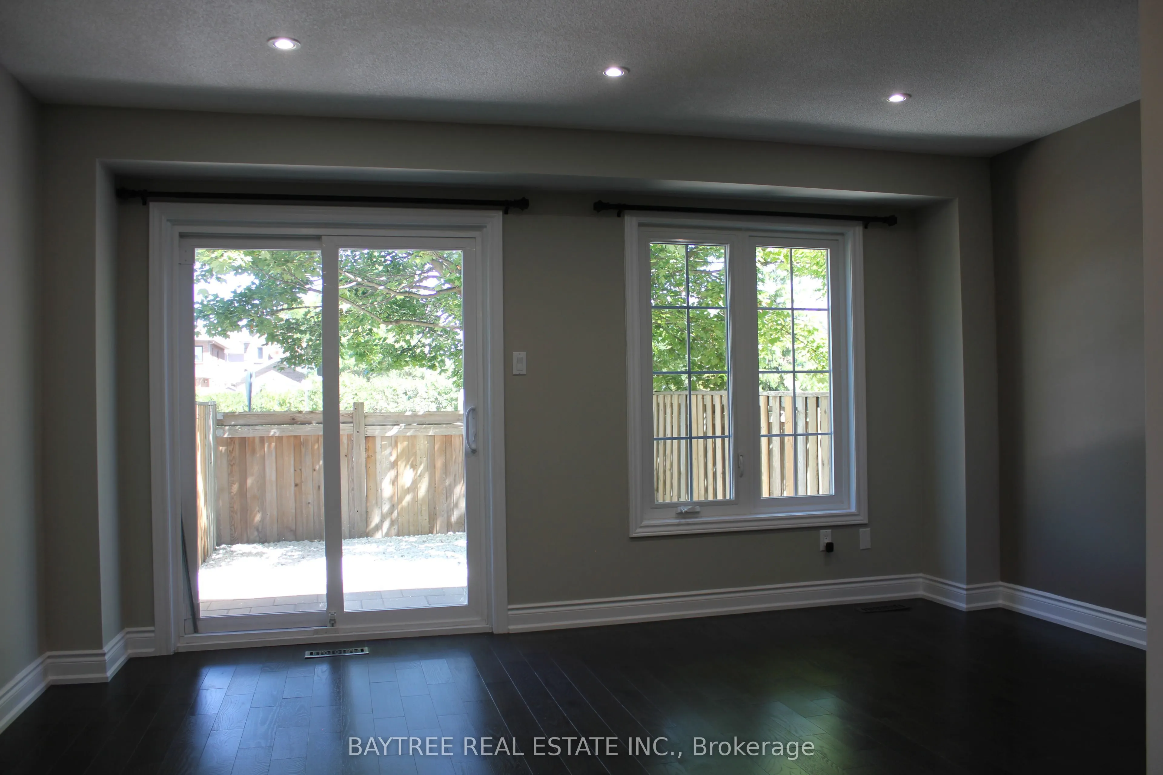 4 Larissa Court, #2