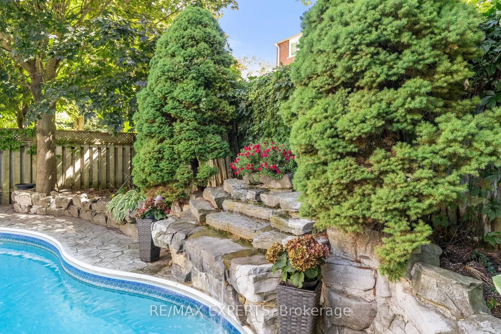 286 Kirby Crescent