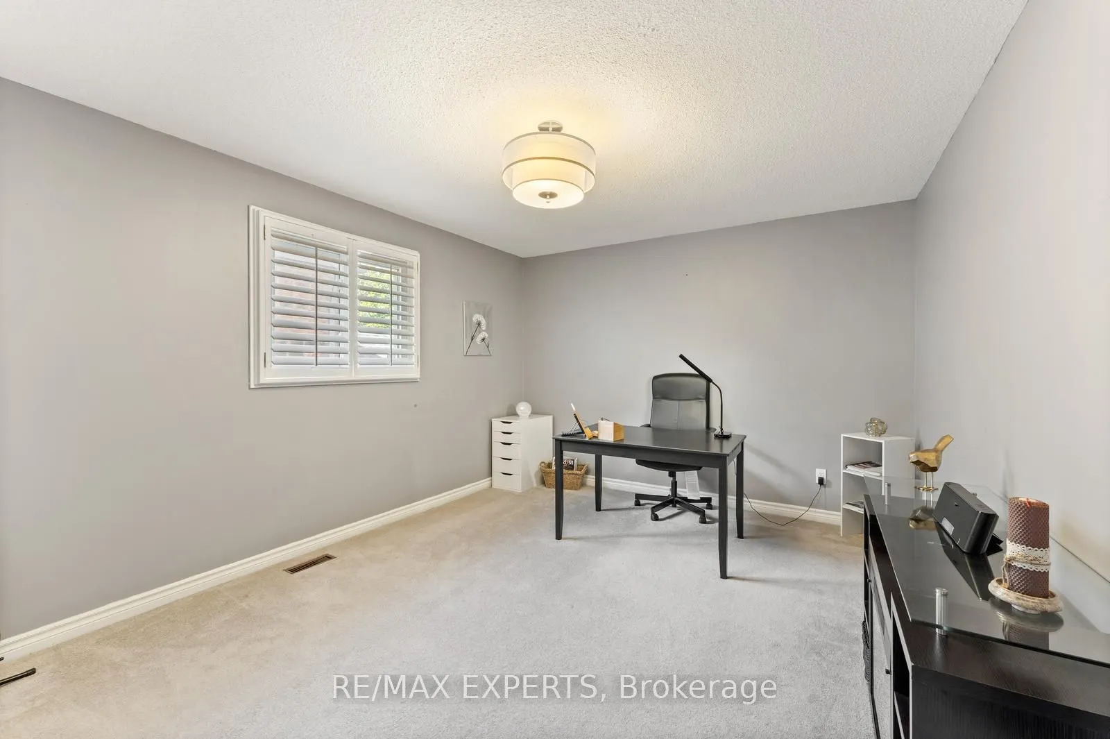 286 Kirby Crescent