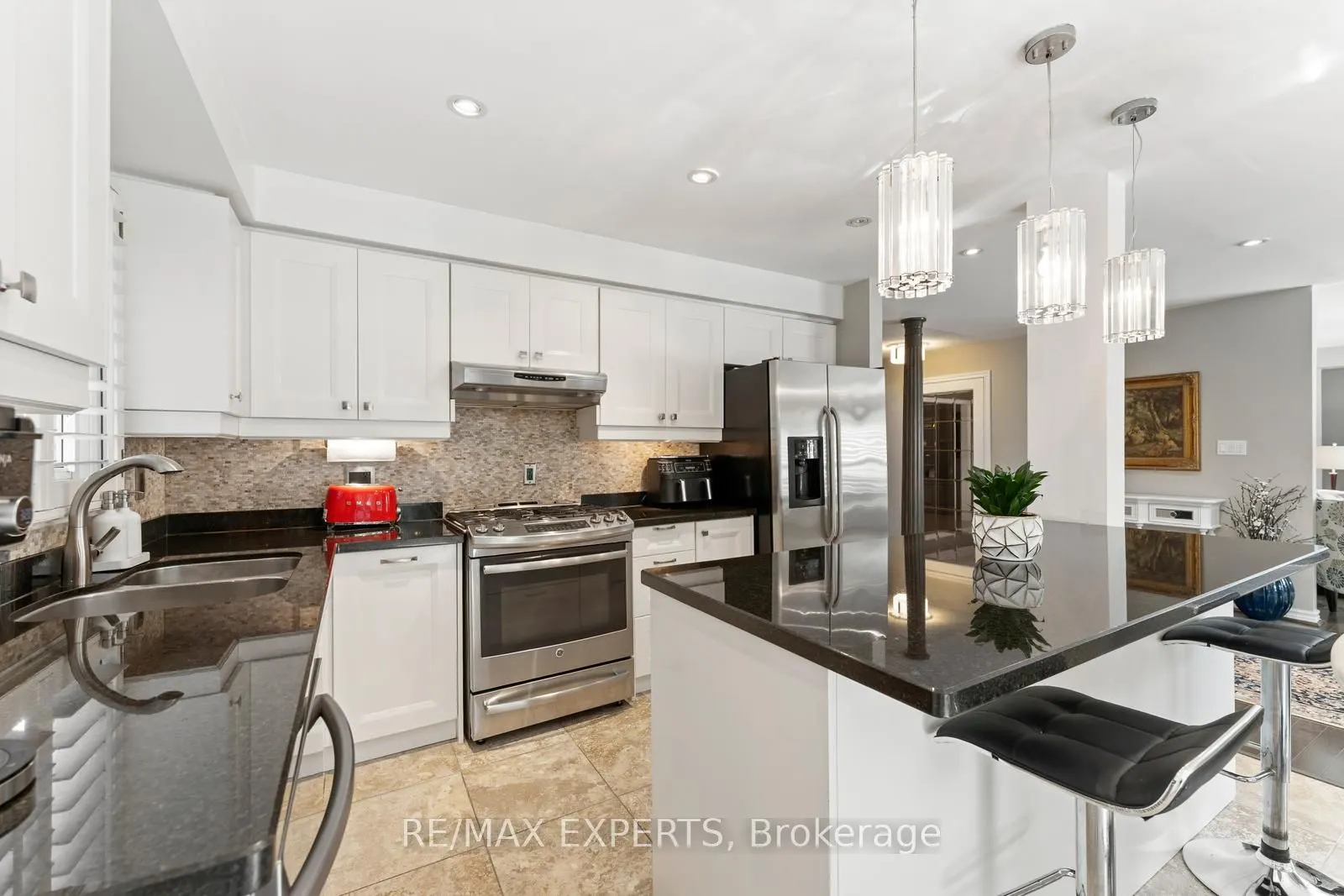 286 Kirby Crescent