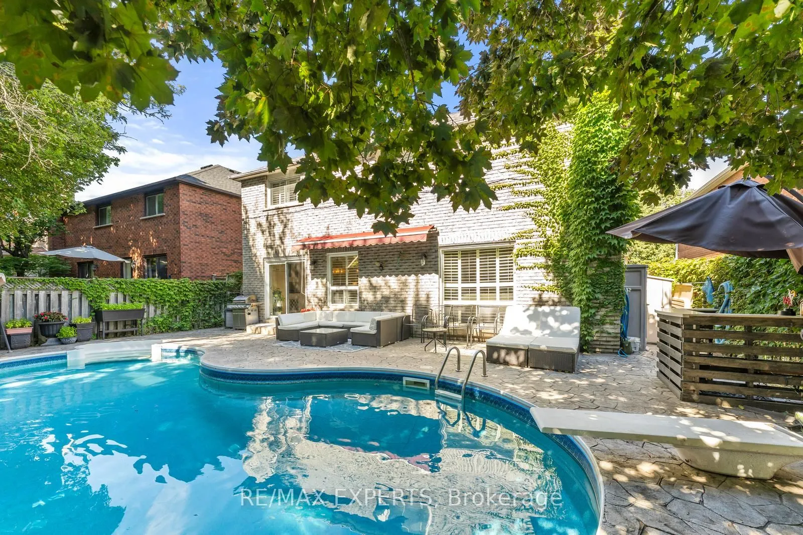 286 Kirby Crescent
