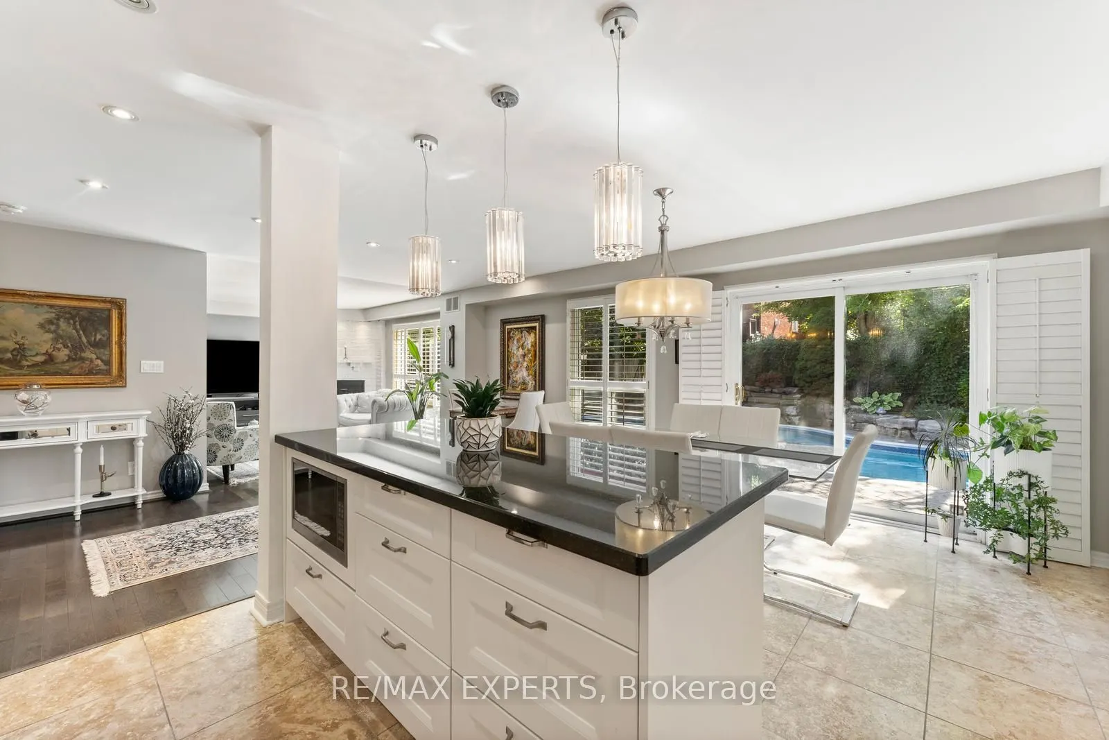 286 Kirby Crescent