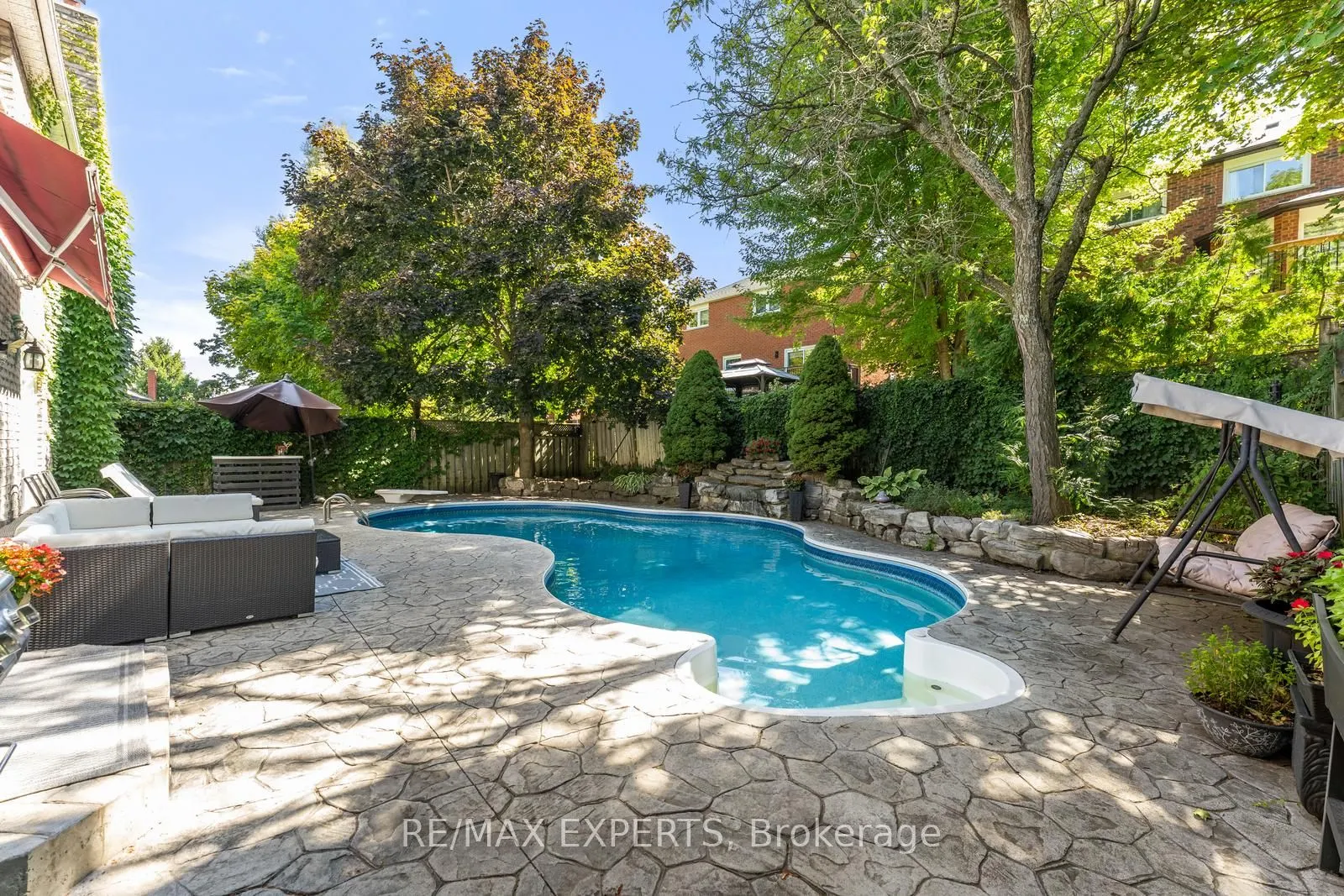 286 Kirby Crescent