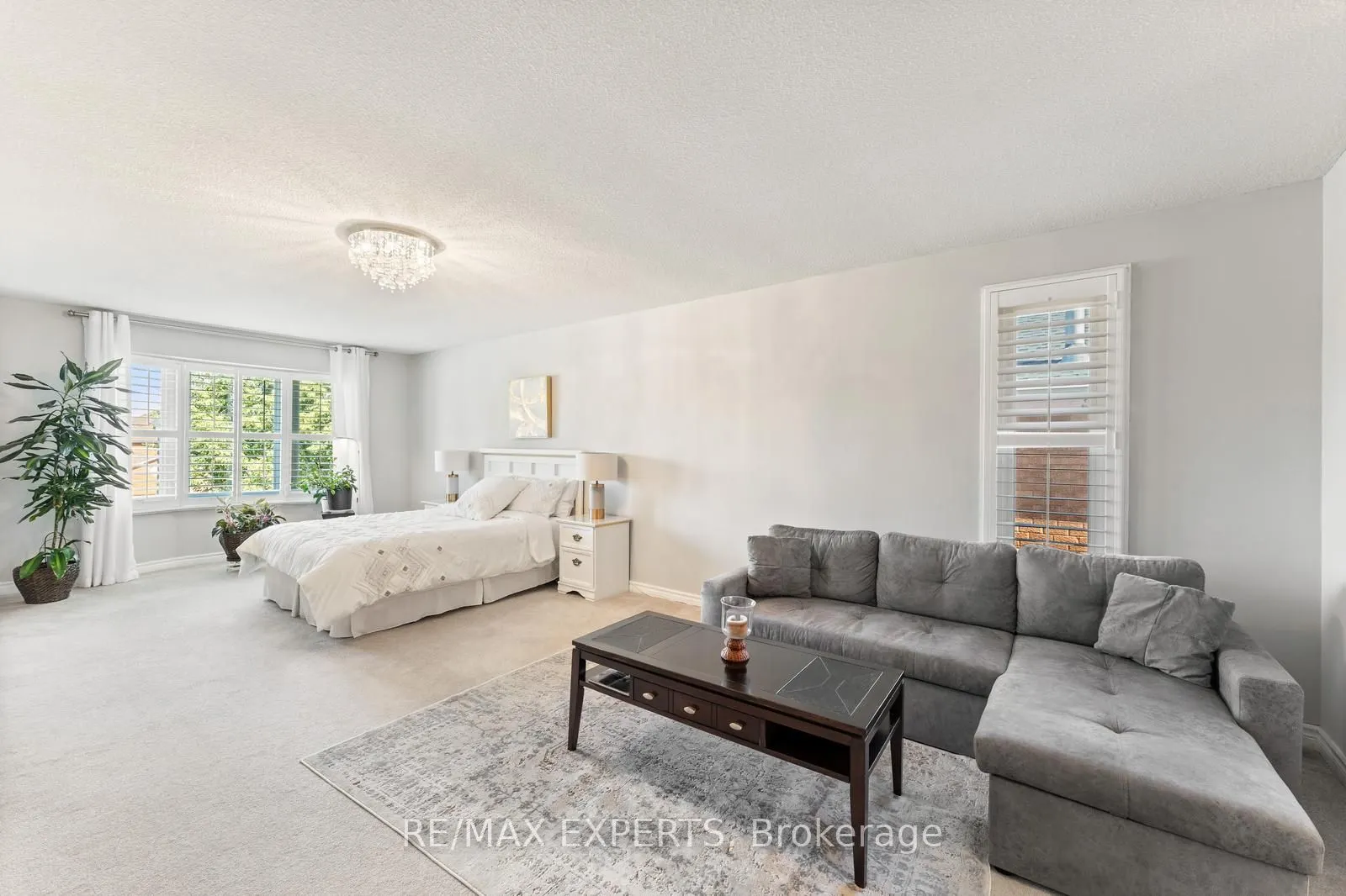 286 Kirby Crescent