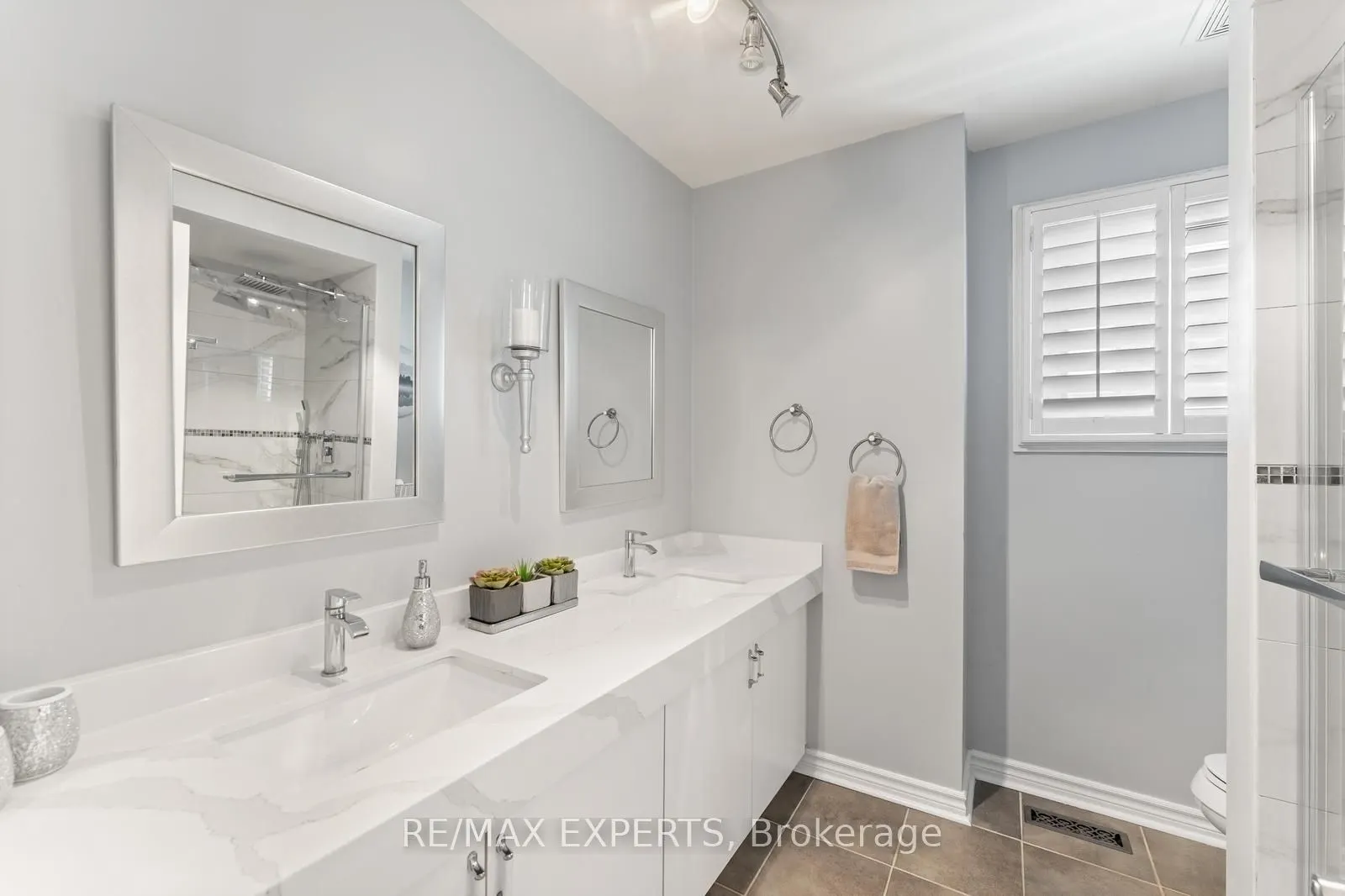 286 Kirby Crescent