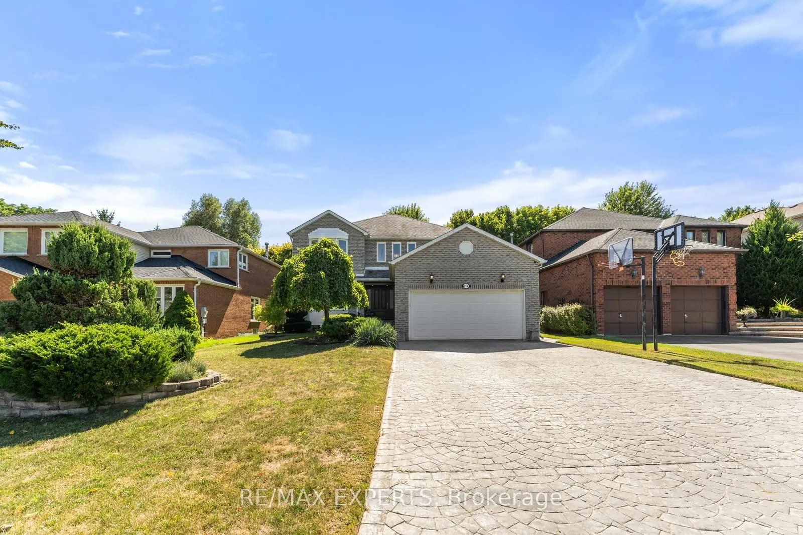 286 Kirby Crescent