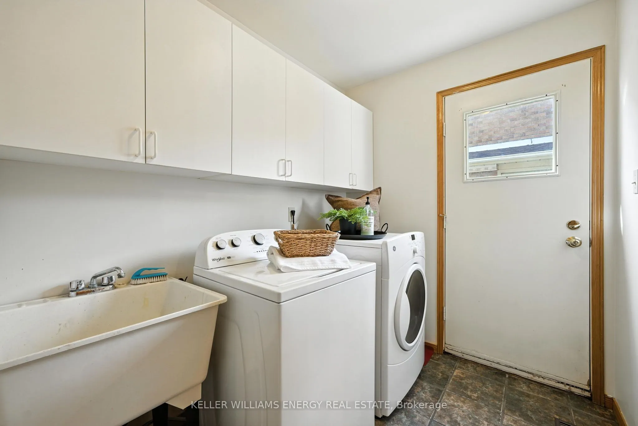49 Cairns Drive
