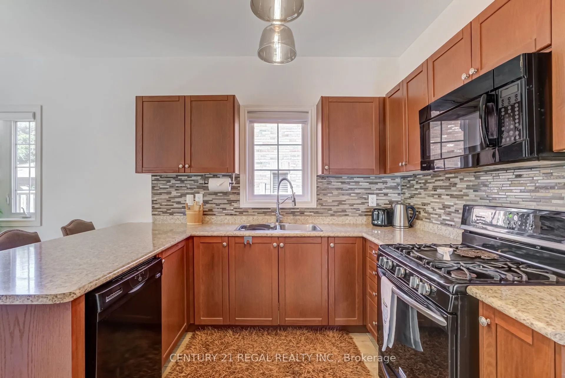 4 Hayfield Avenue