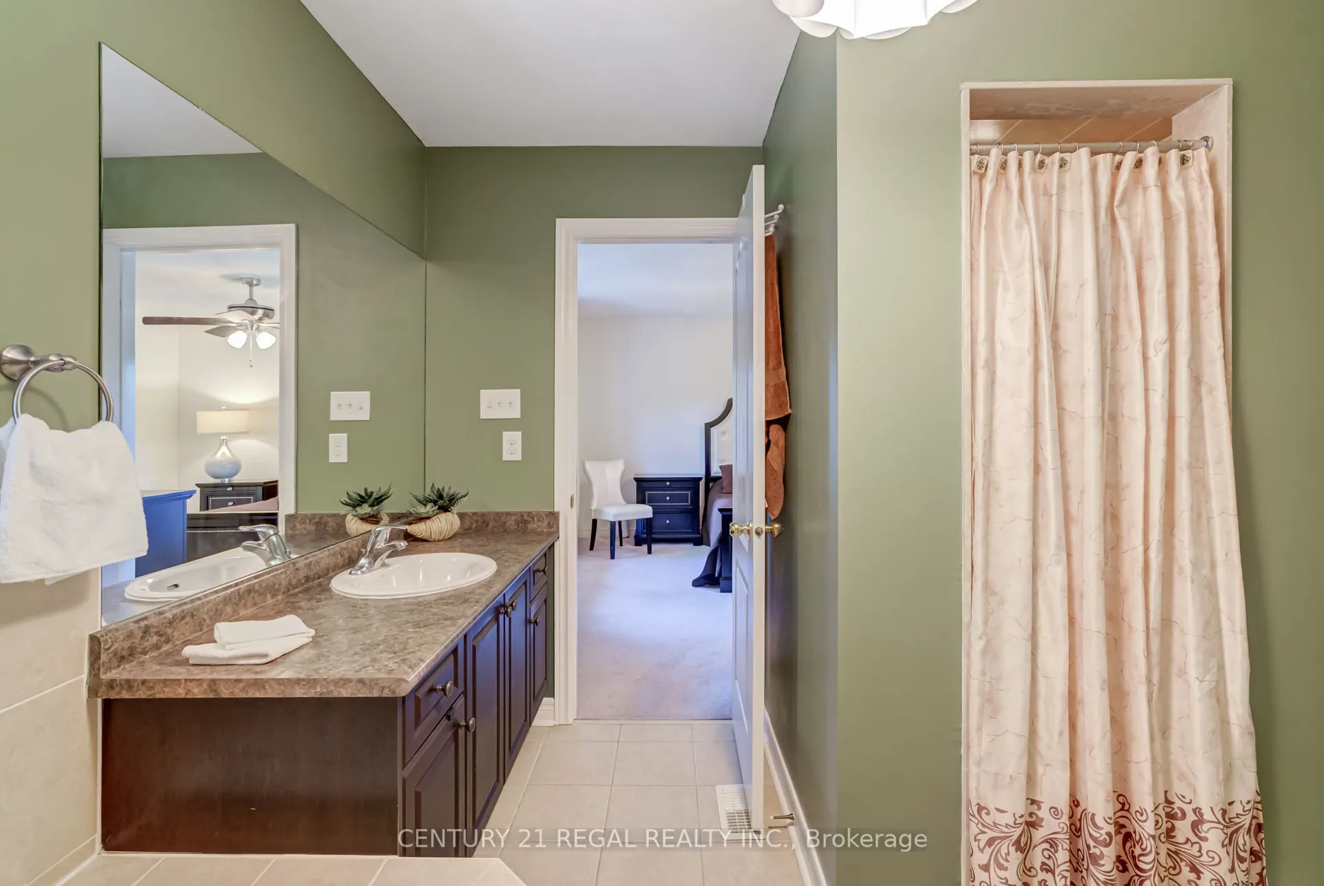 4 Hayfield Avenue