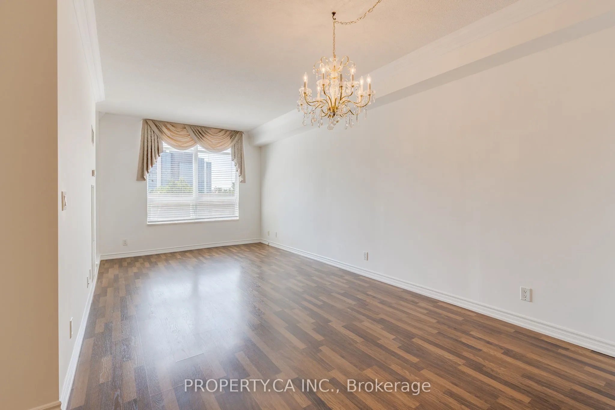 9225 Jane Street, #216