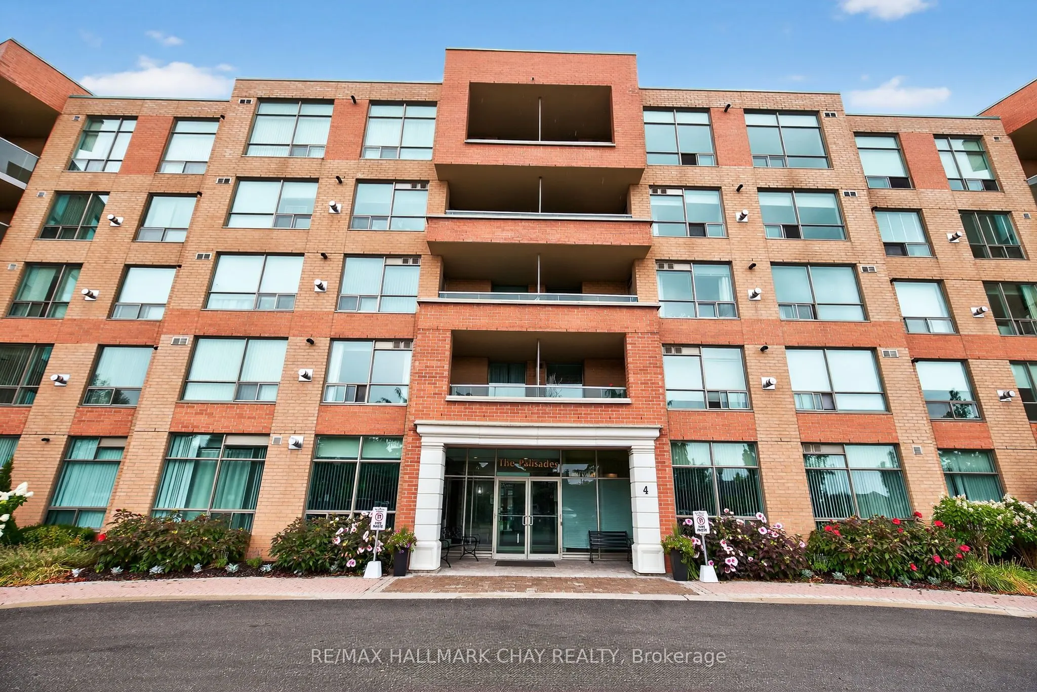 4 Briar Hill Heights, #201
