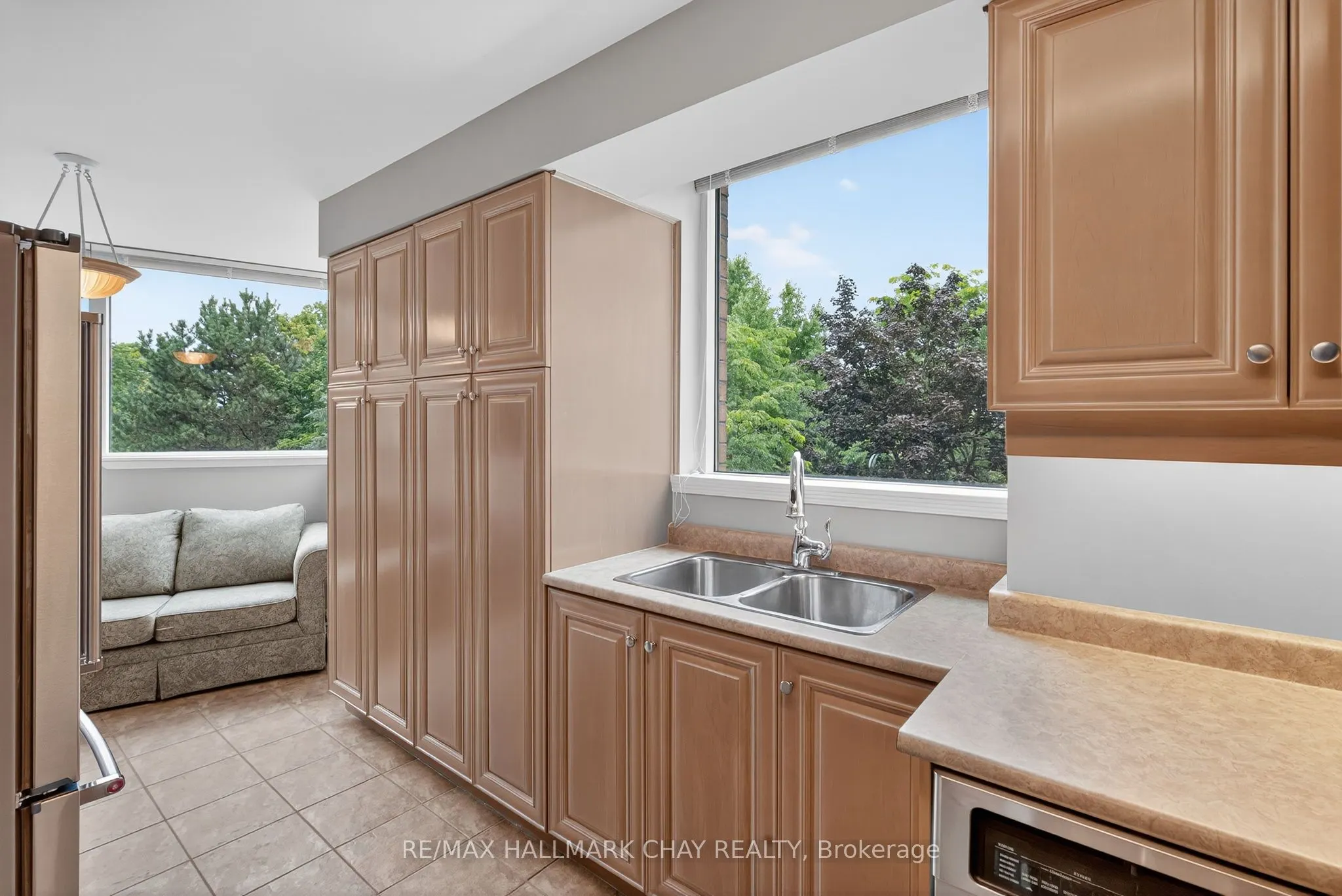 4 Briar Hill Heights, #201
