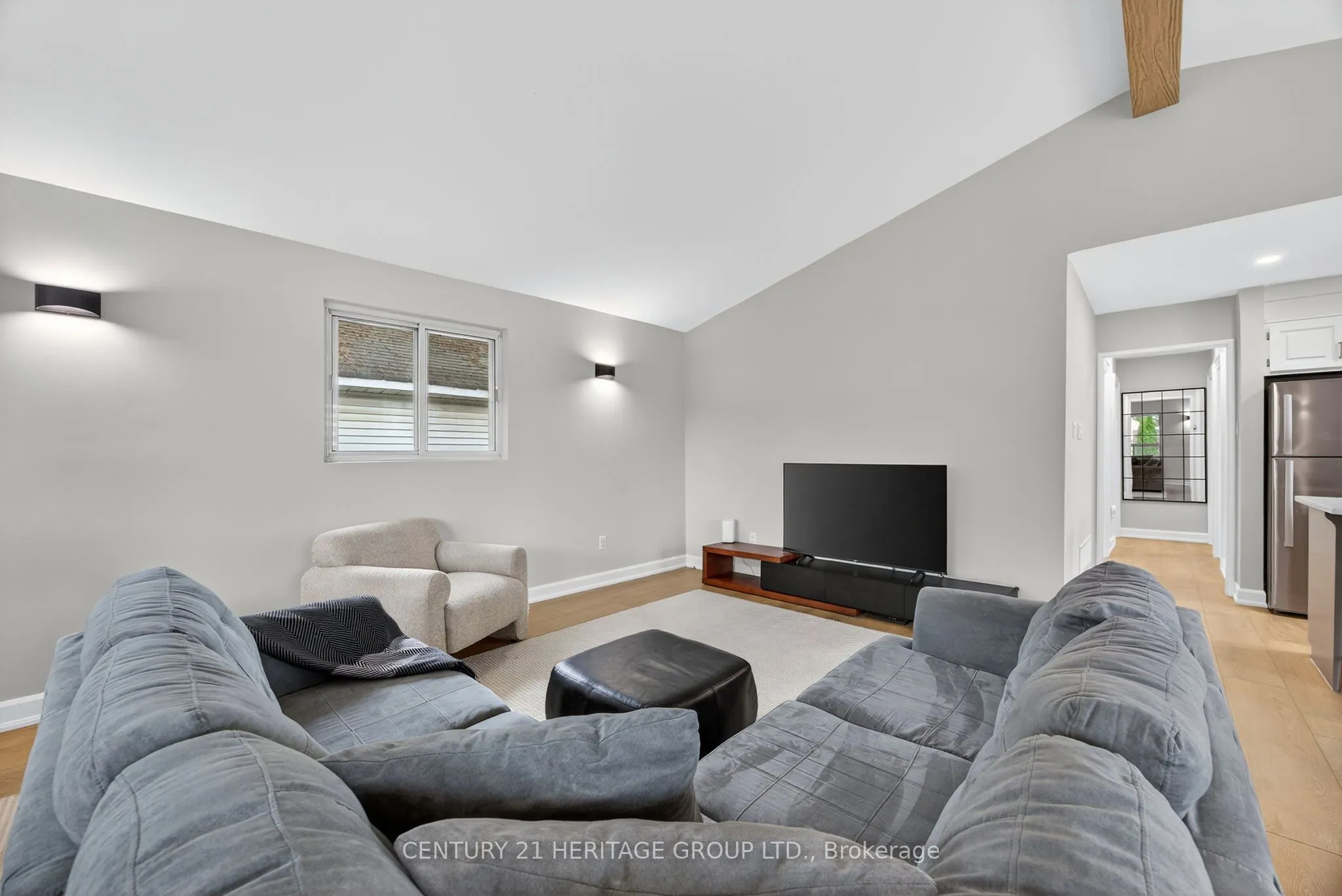 1282 Temple Avenue