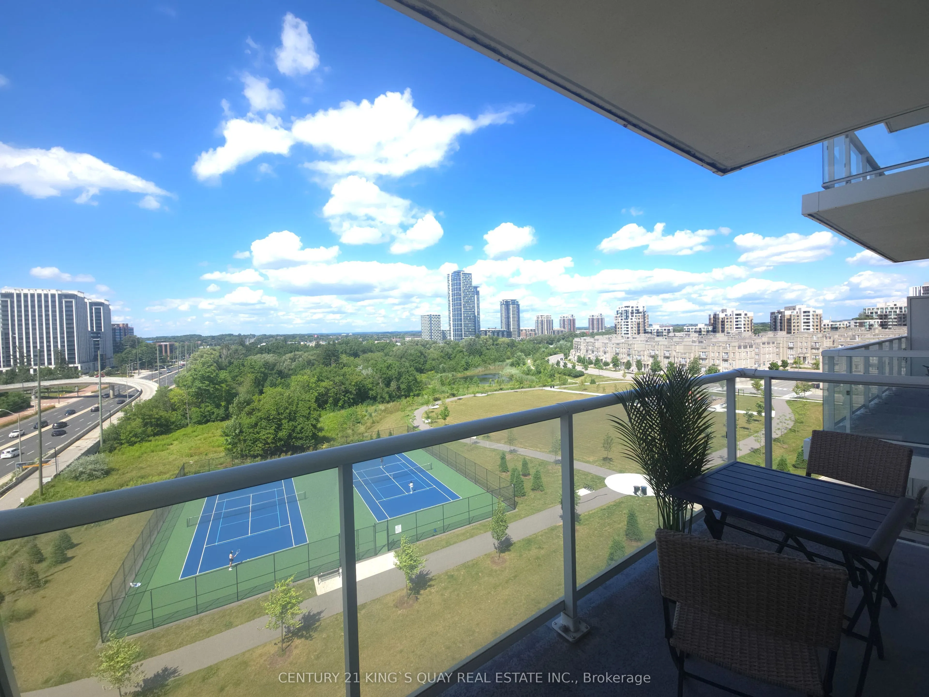 10 Rouge Valley Drive W, #724