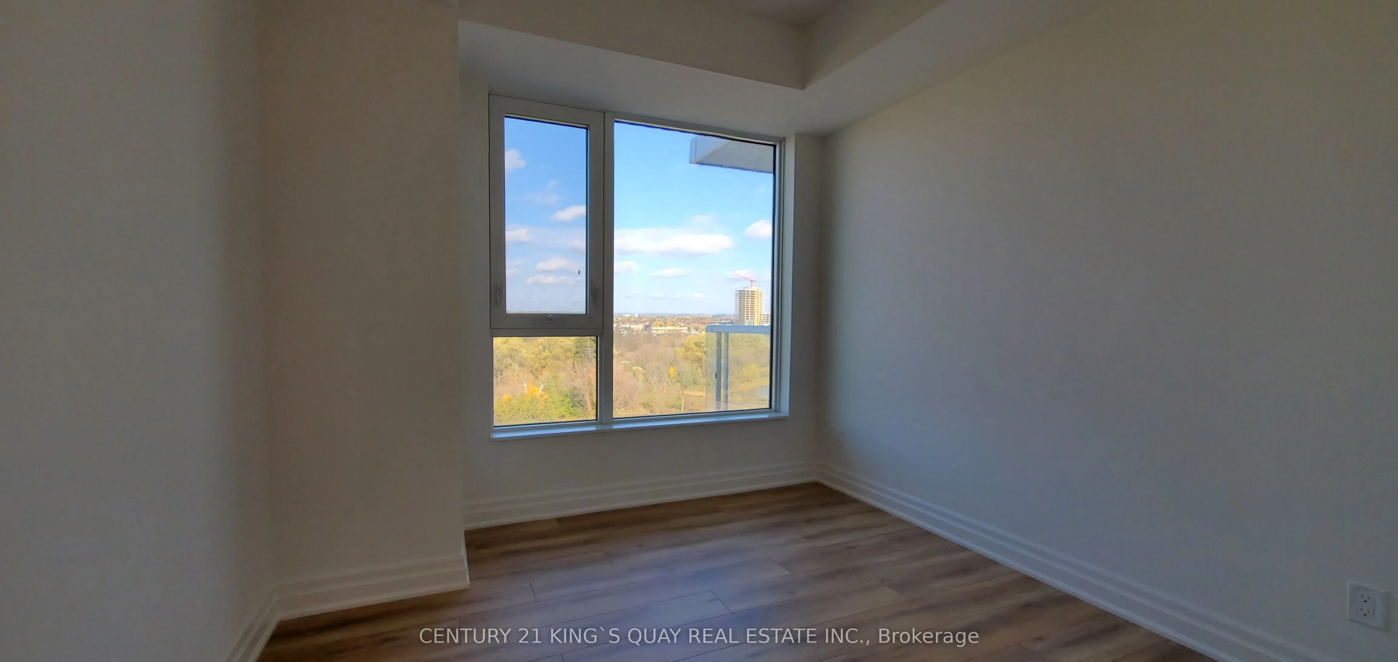 10 Rouge Valley Drive W, #724