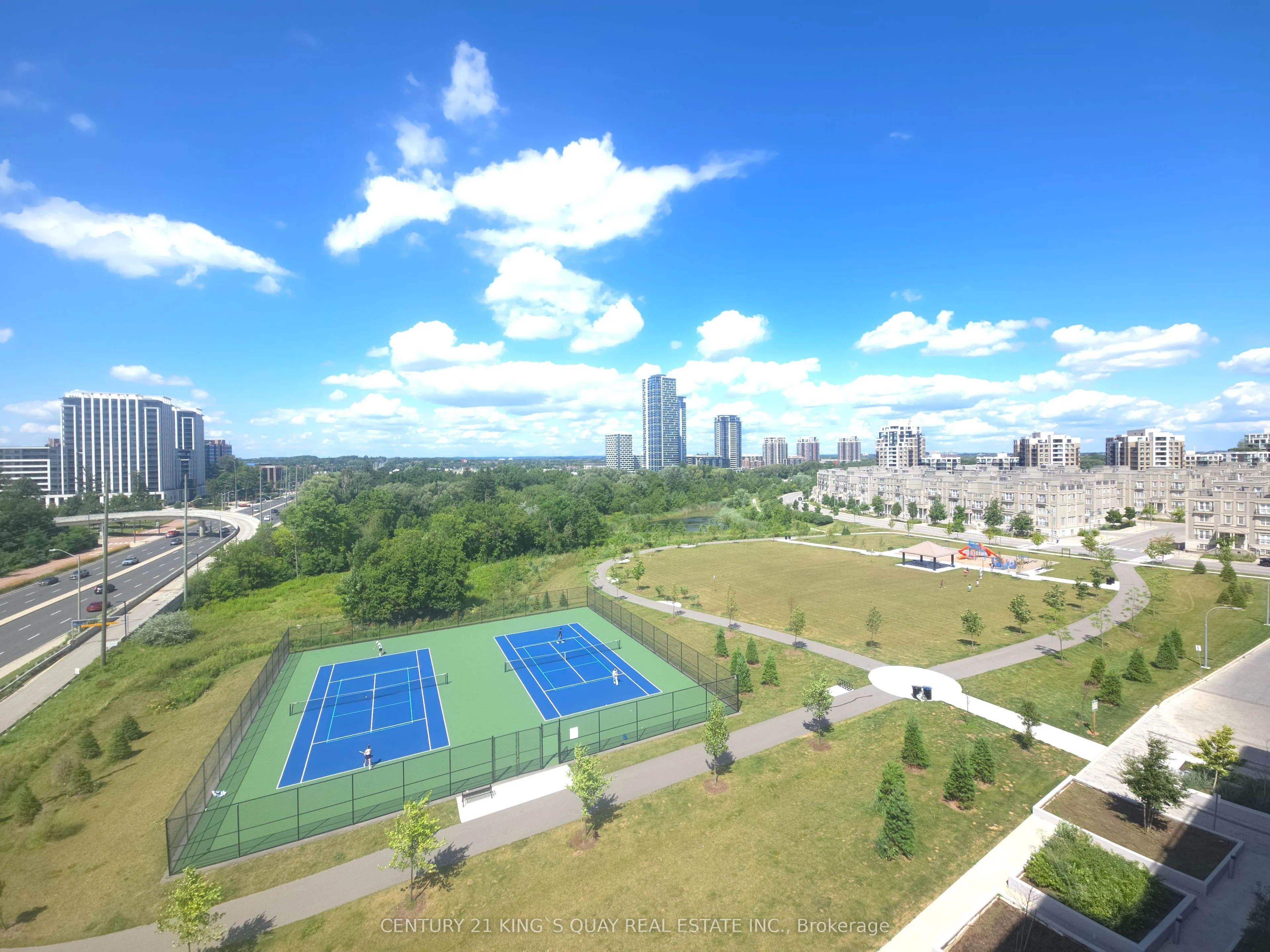 10 Rouge Valley Drive W, #724