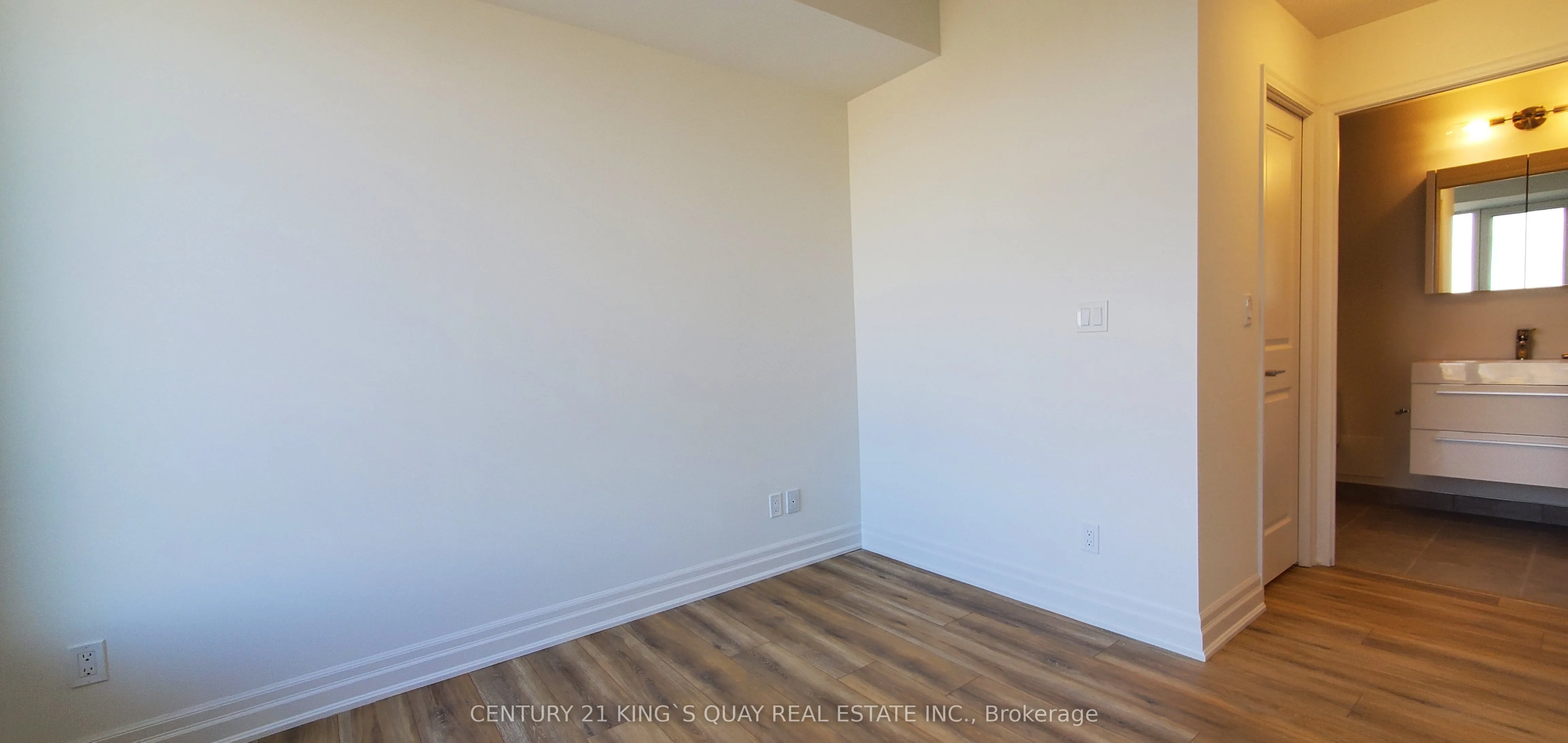 10 Rouge Valley Drive W, #724