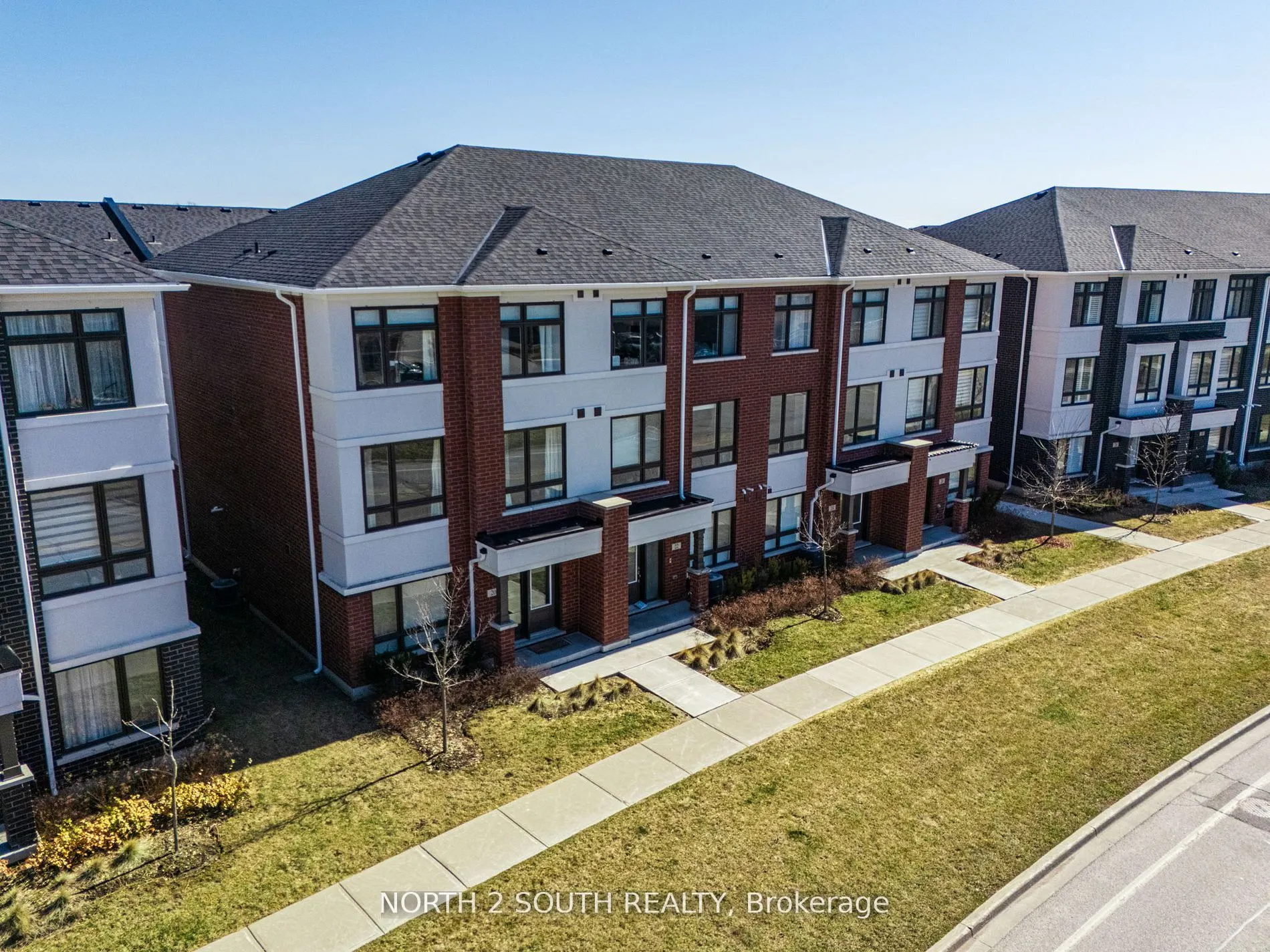 20 Thomas Armstrong Lane, #10