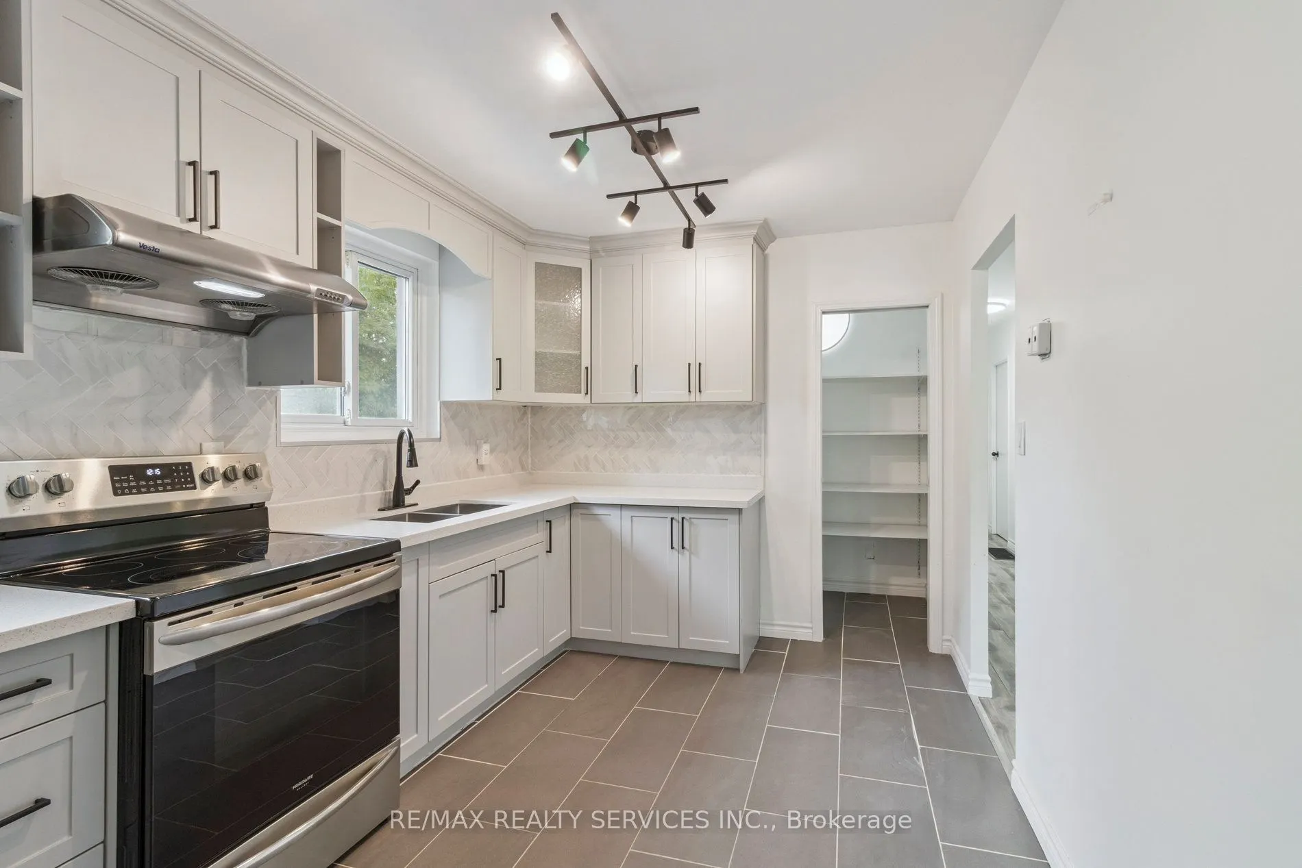 769 Greenfield Crescent, #Entire Property