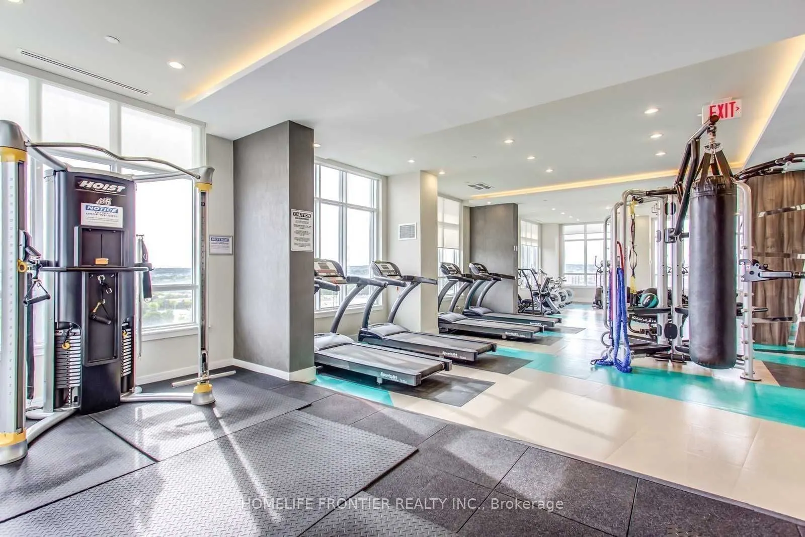 9201 Yonge Street, #807