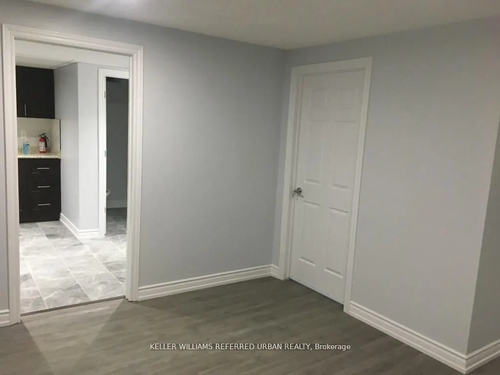 27 Claudia Avenue, #Lower