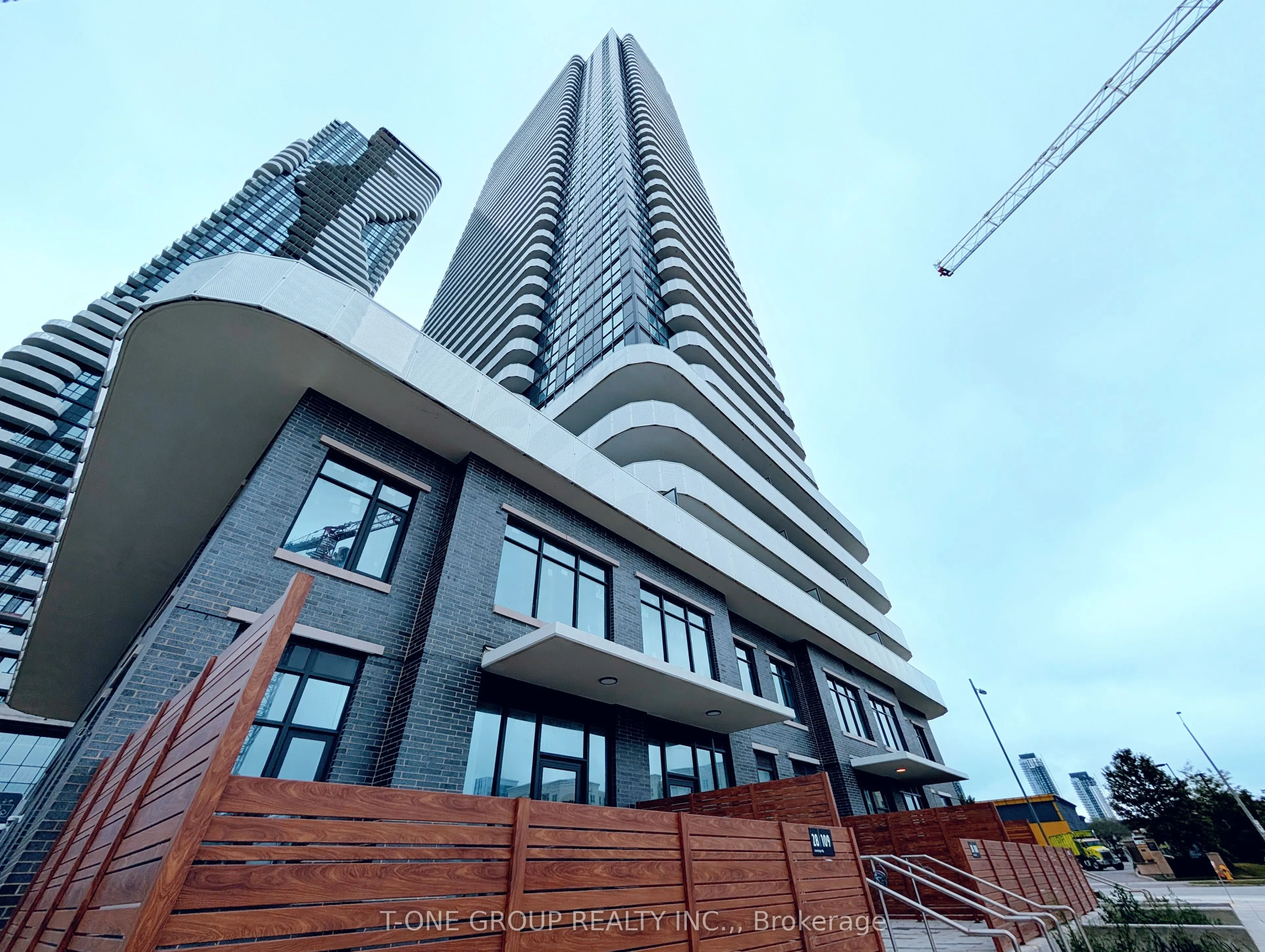 28 Interchange Way, #3512