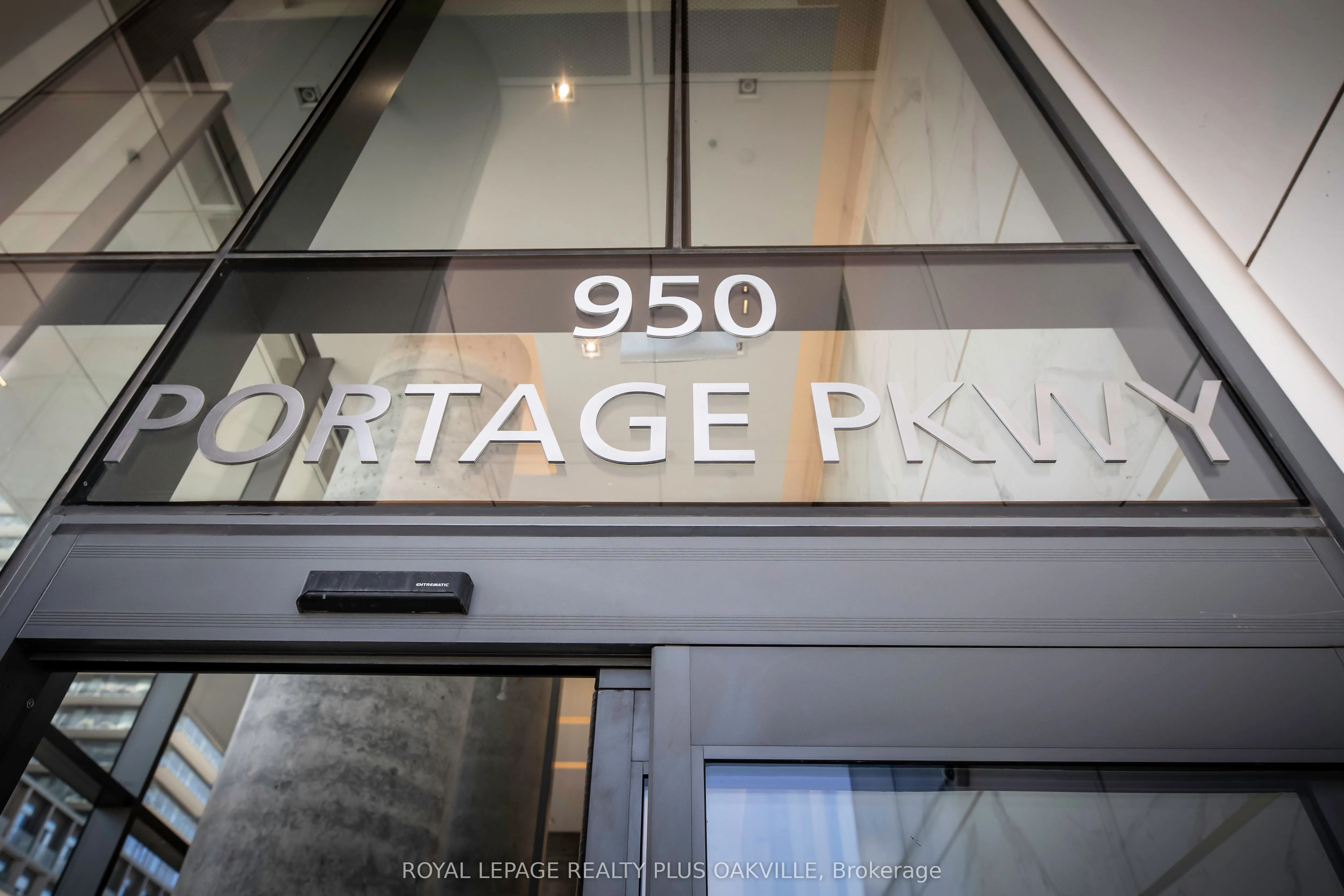 950 Portage Parkway, #3315