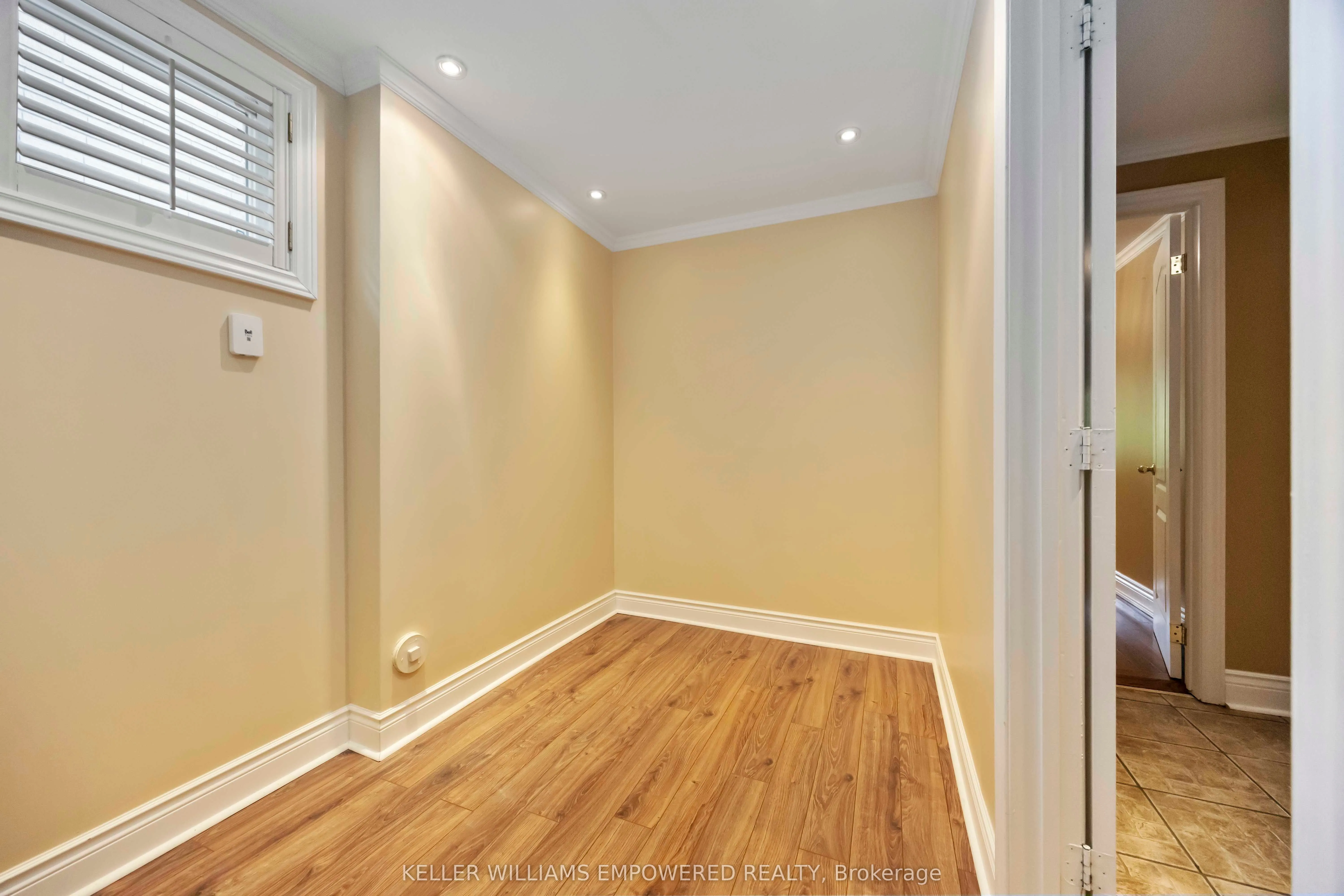 60 Brookside Road