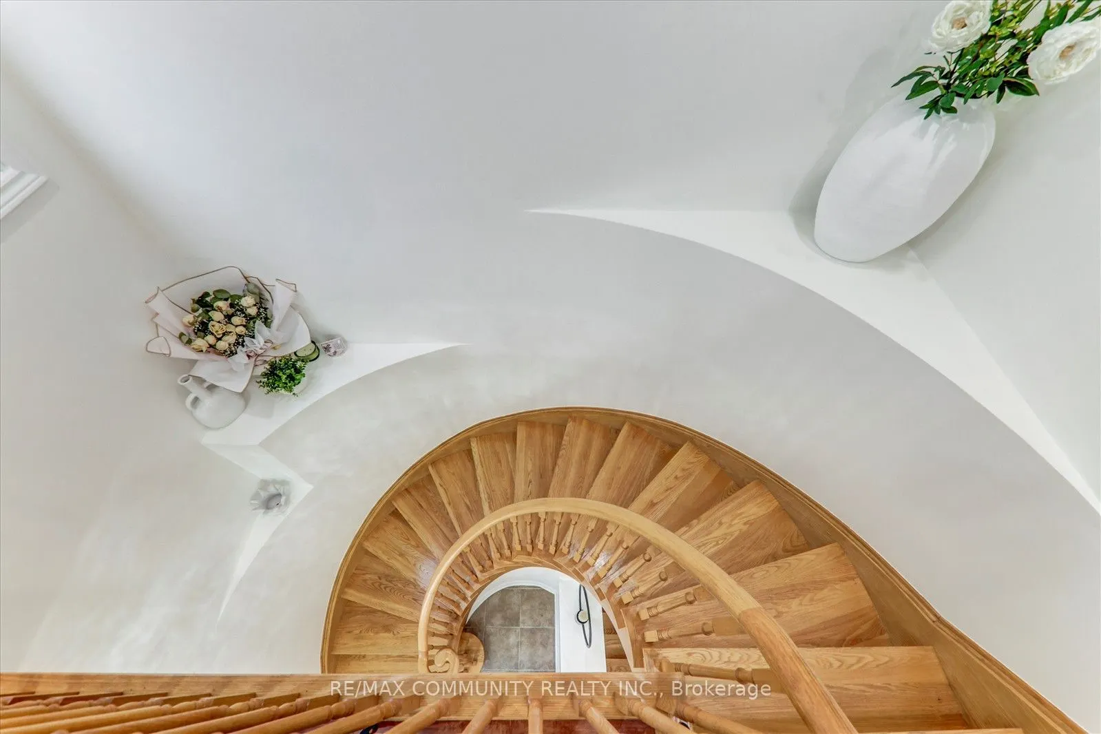 138 West Lawn Crescent