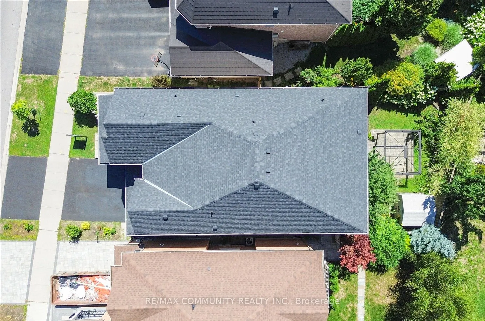 138 West Lawn Crescent