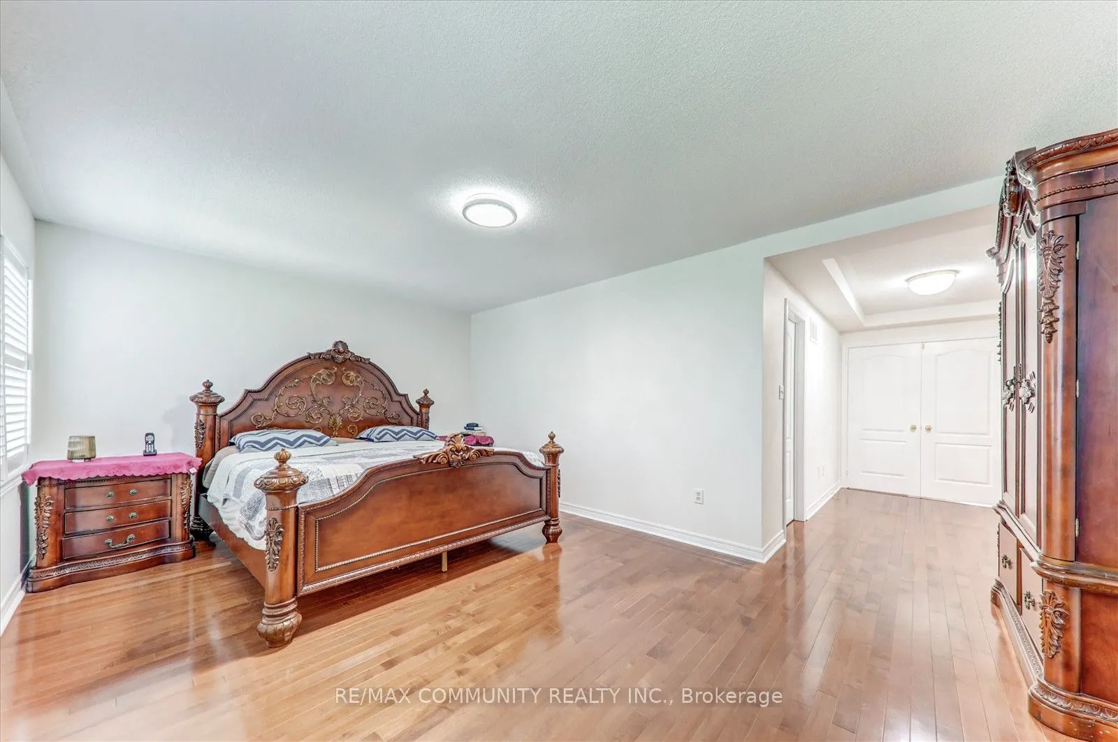 138 West Lawn Crescent