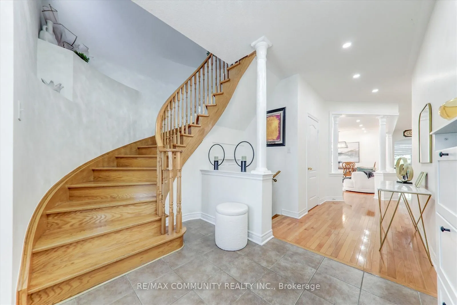 138 West Lawn Crescent