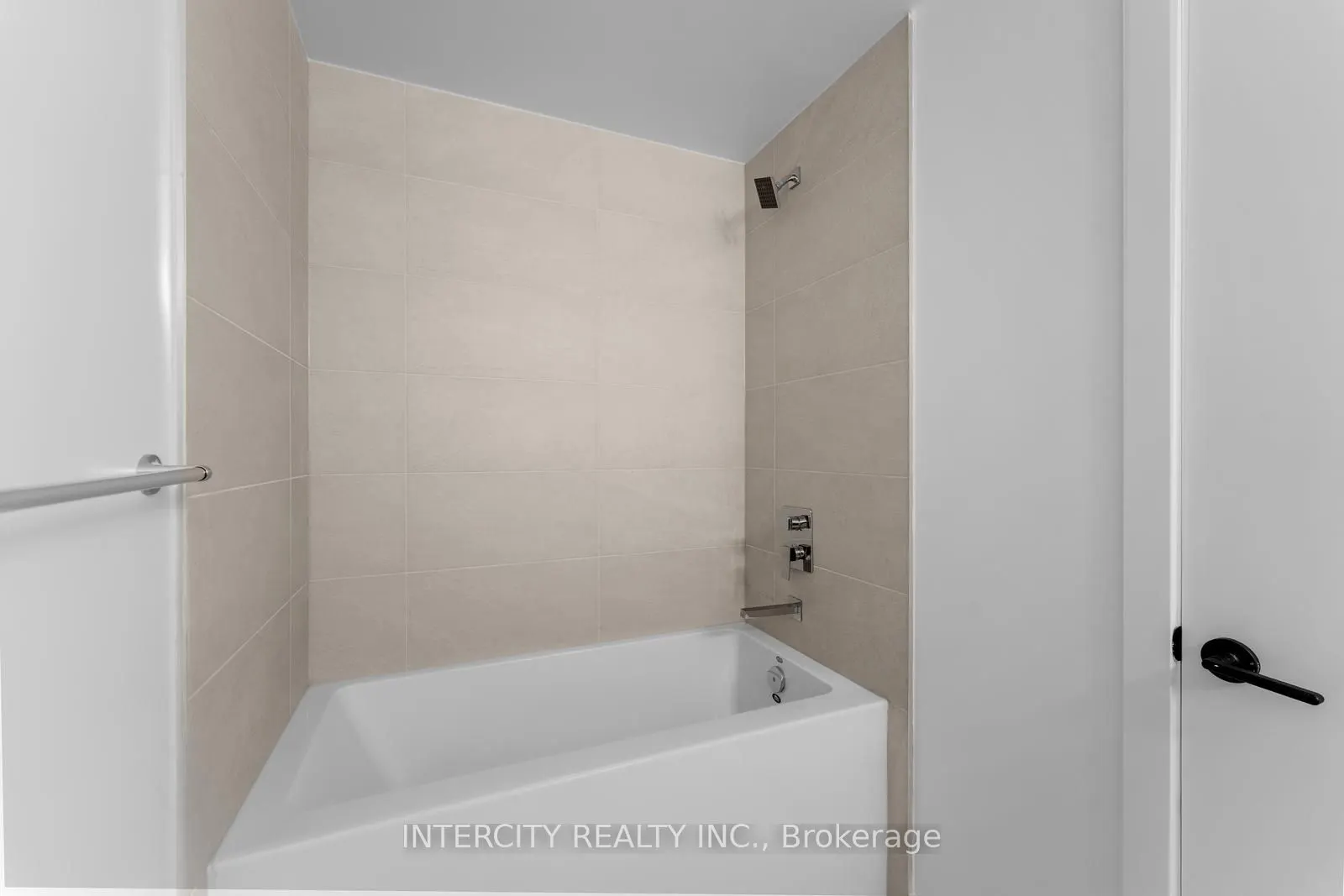 2075 King Road, #332