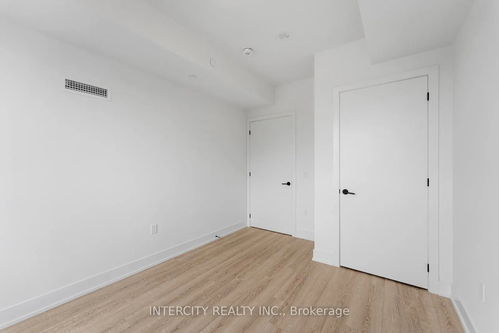 2075 King Road, #332