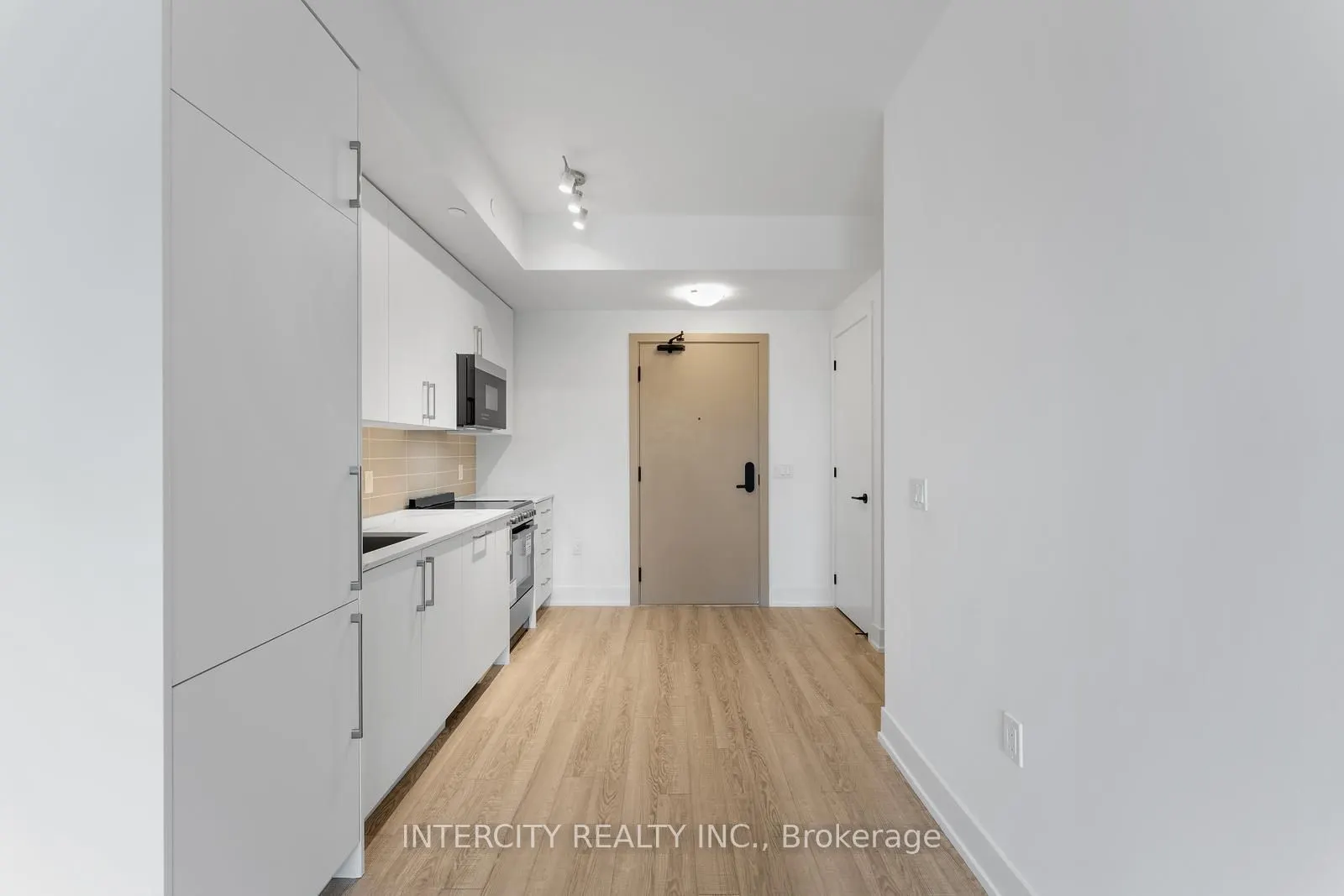 2075 King Road, #332