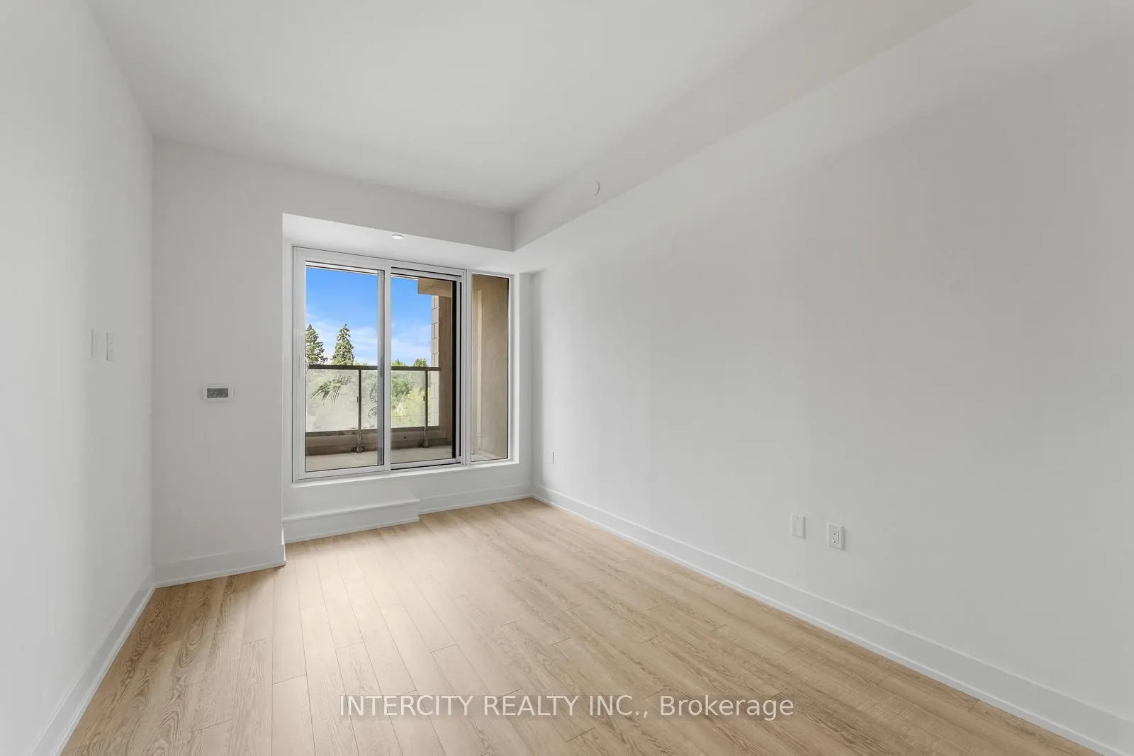 2075 King Road, #332