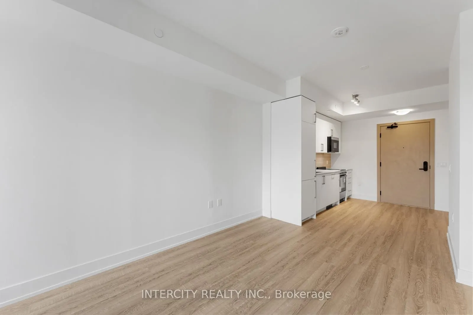 2075 King Road, #332