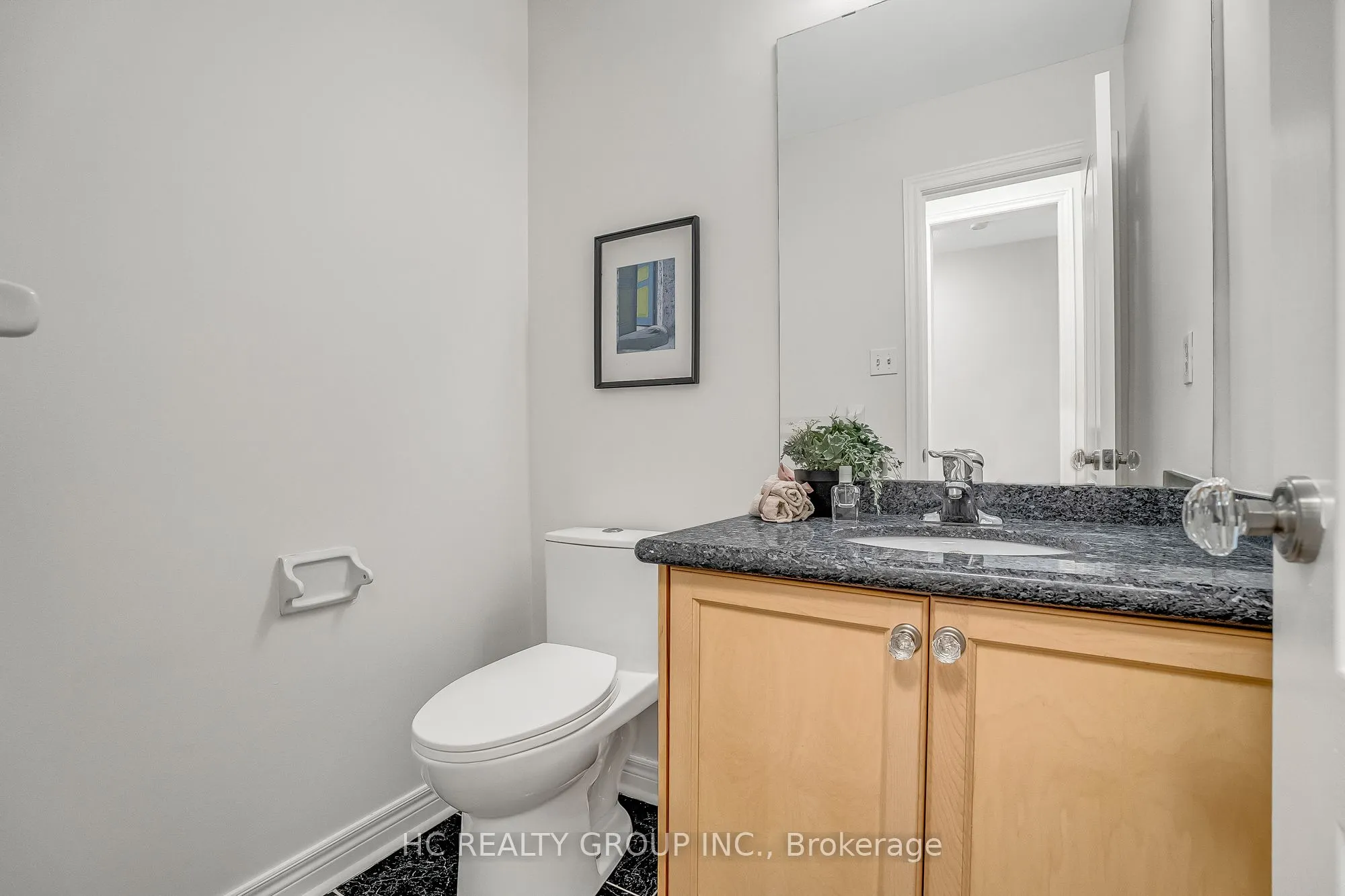 130 Royview Crescent
