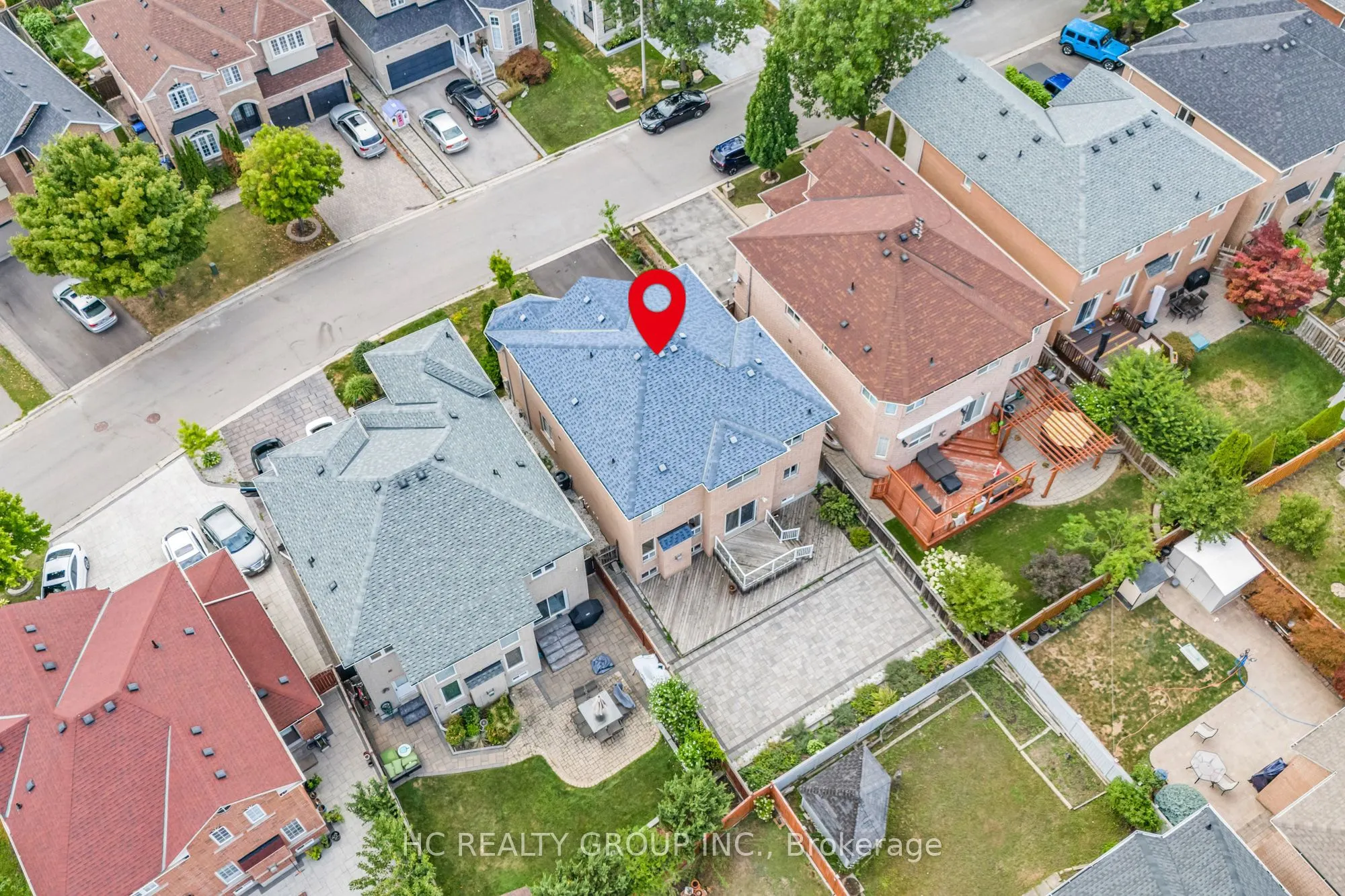130 Royview Crescent