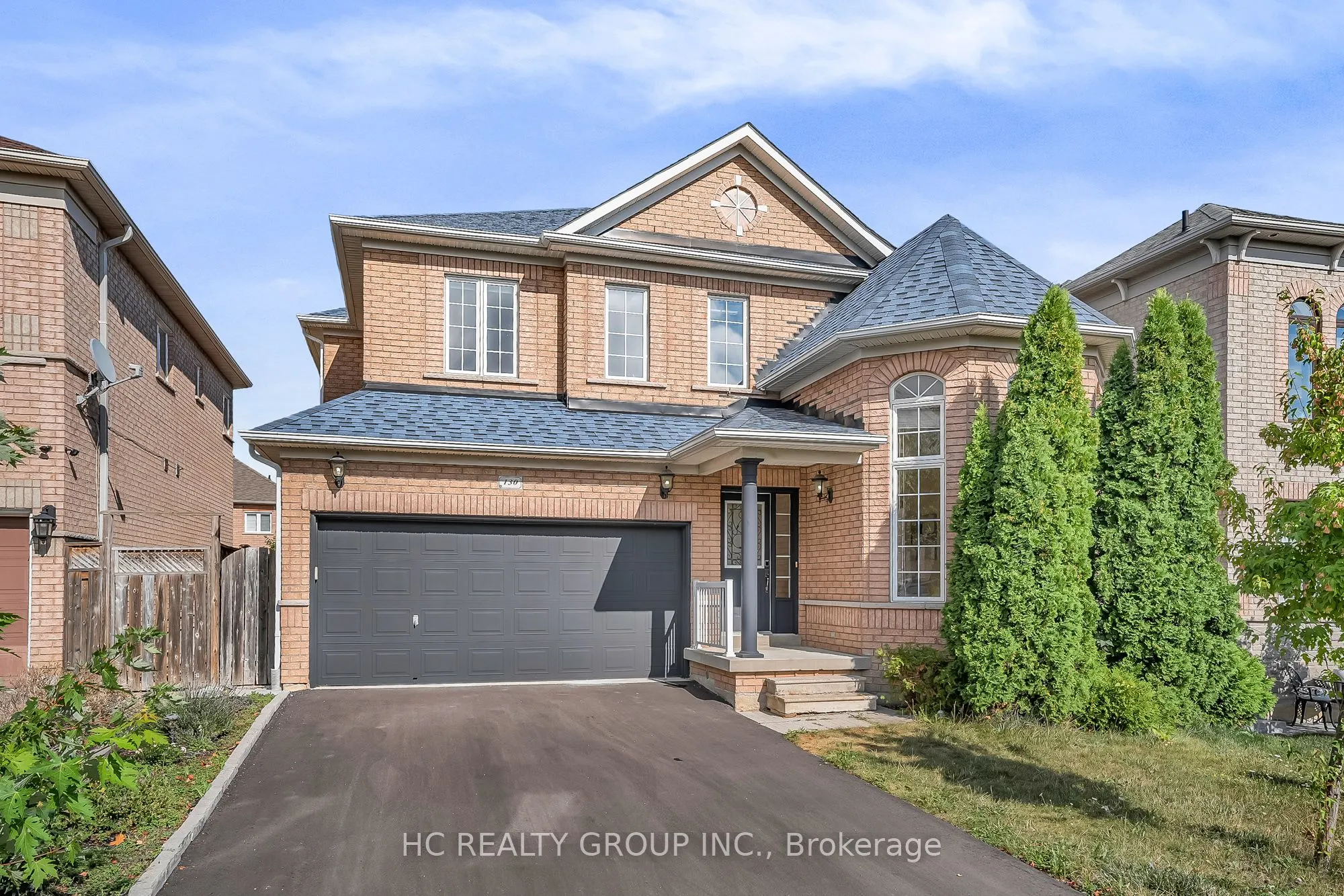 130 Royview Crescent